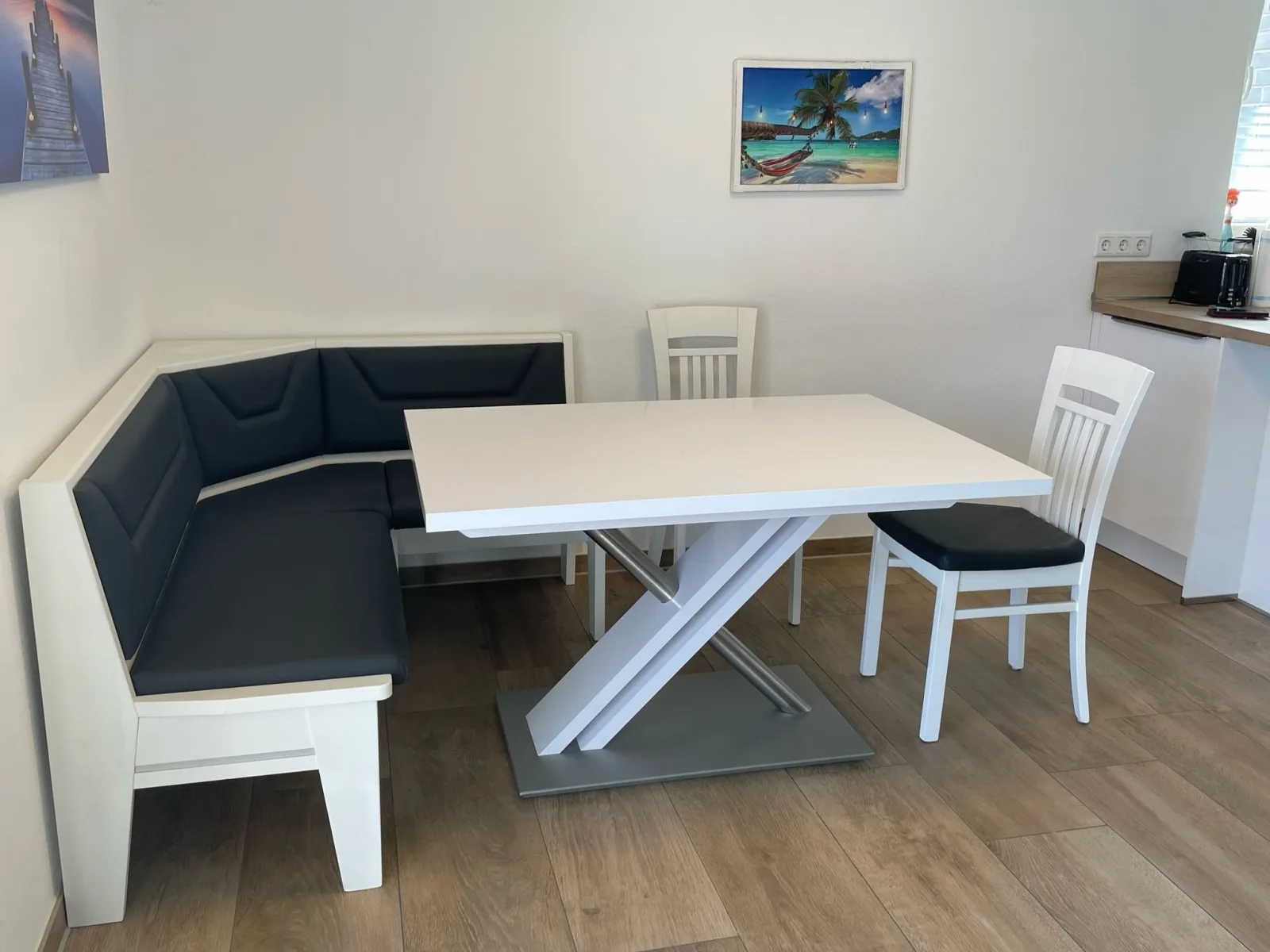 Ruhig gelegene EG-Neubauwohnung  & Garten, überdachte Terrasse, Insektenschutz, Fußbodenheizung, EBK für max. 7 Personen