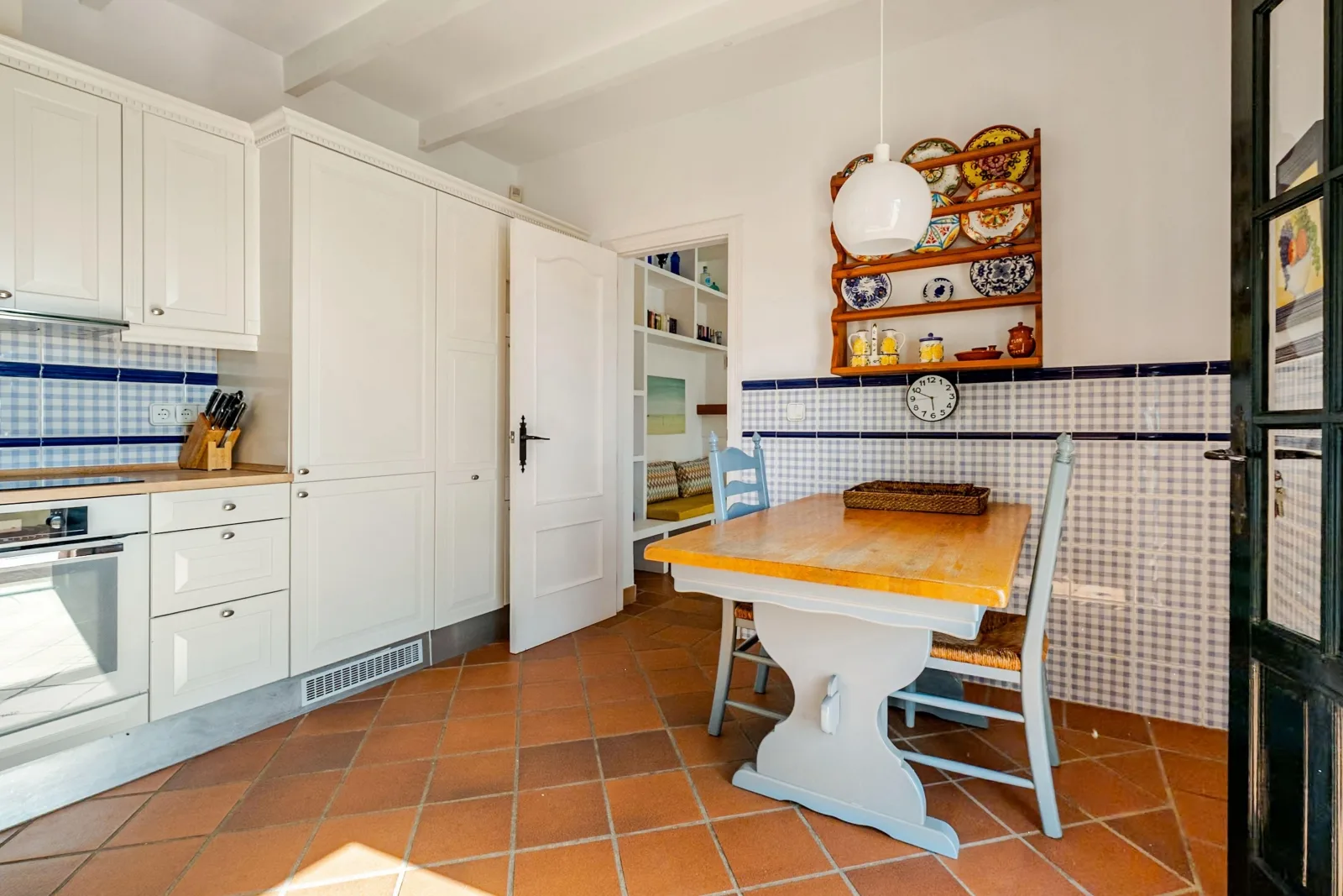 Villa Atréju - für bis zu 10 Personen mit Pool, Gästehaus & Top-Ausstattung.
