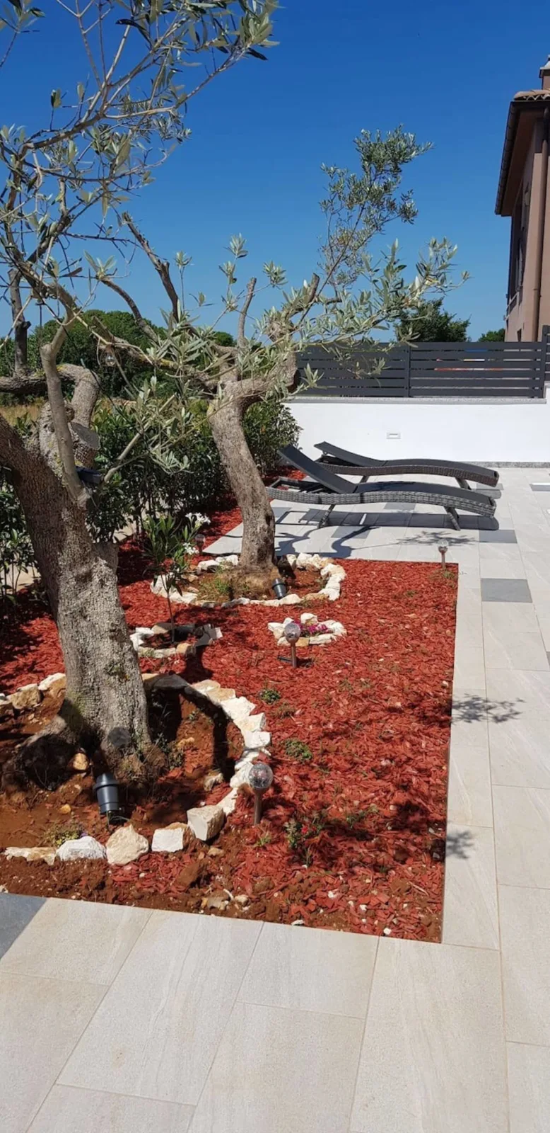 Villa Gusto 4*. Mit Pool und beheiztem Whirlpool