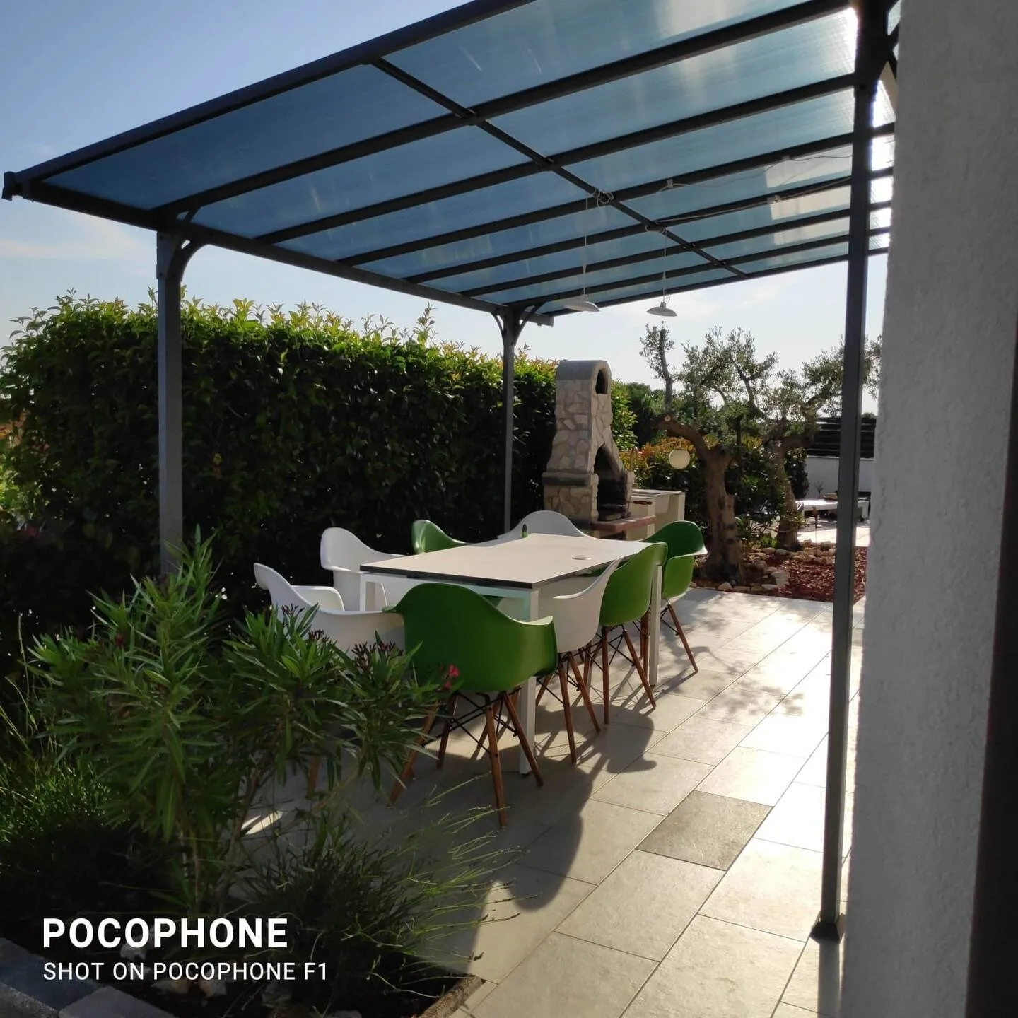 Villa Gusto 4*. Mit Pool und beheiztem Whirlpool