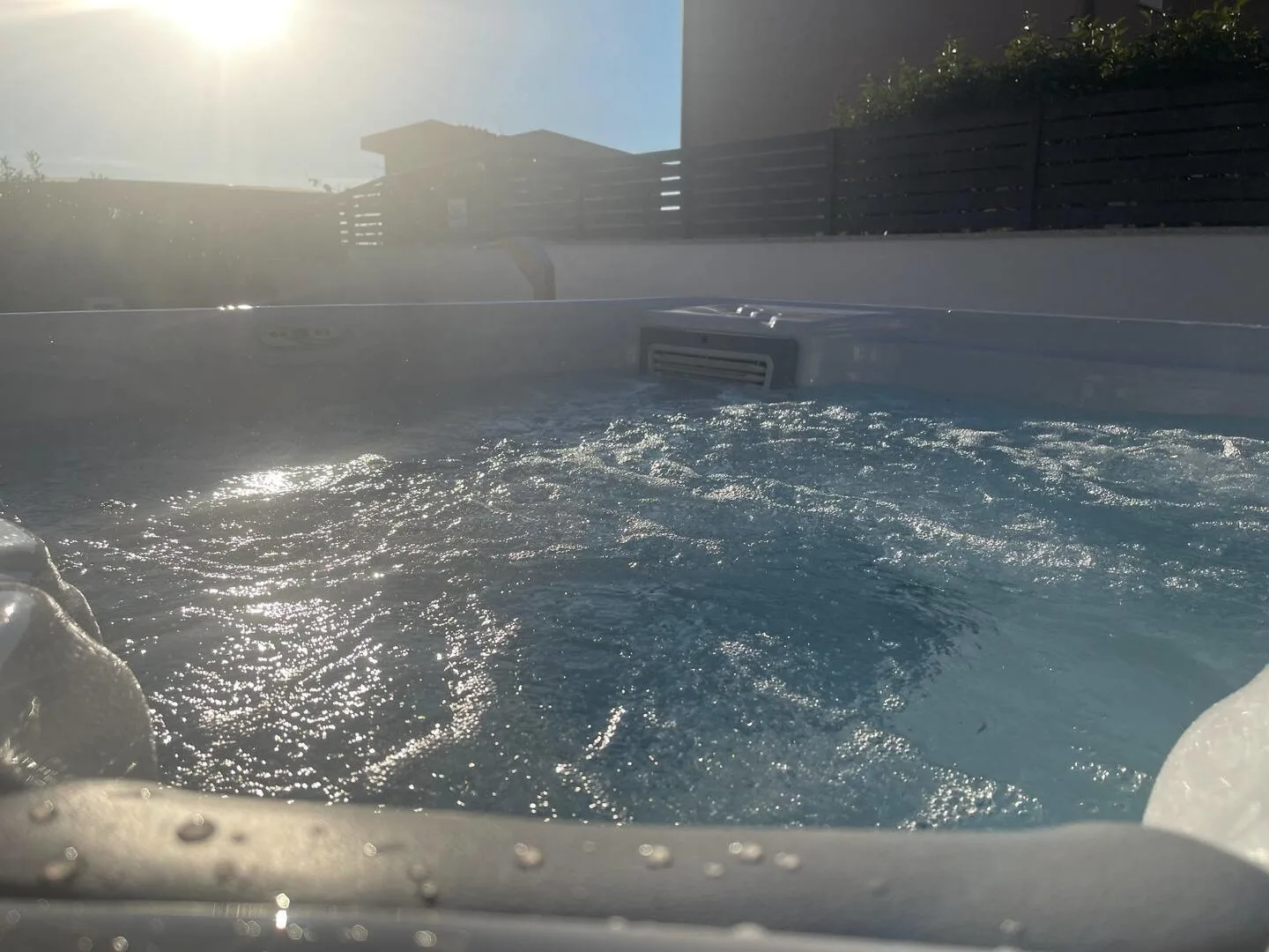 Villa Gusto 4*. Mit Pool und beheiztem Whirlpool