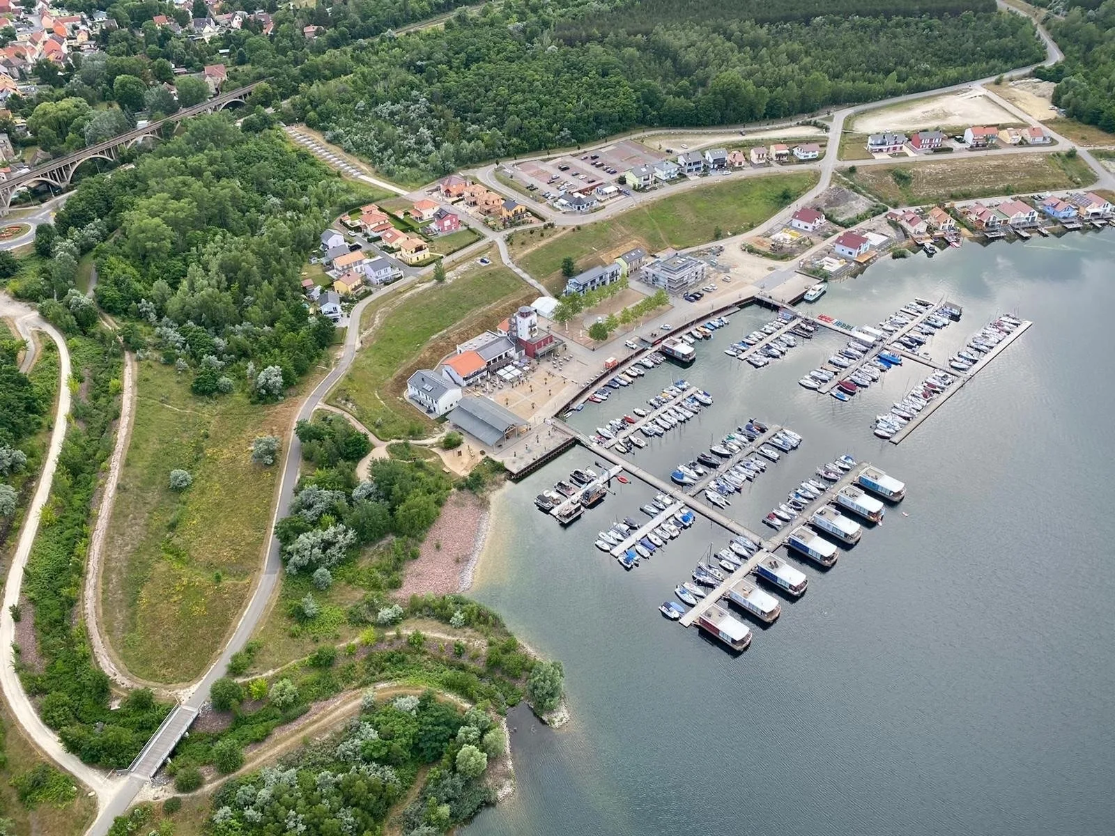 Rechte Ferienwohnung  im Ferienhaus  Seestern  in 06249 Mücheln