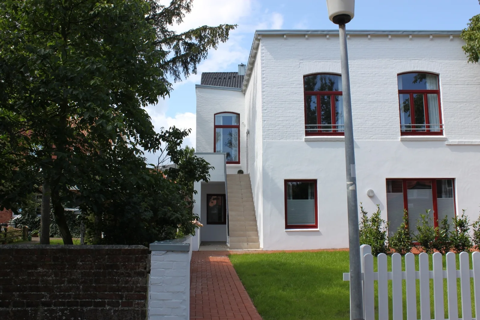 Lotte in der Villa Neptun