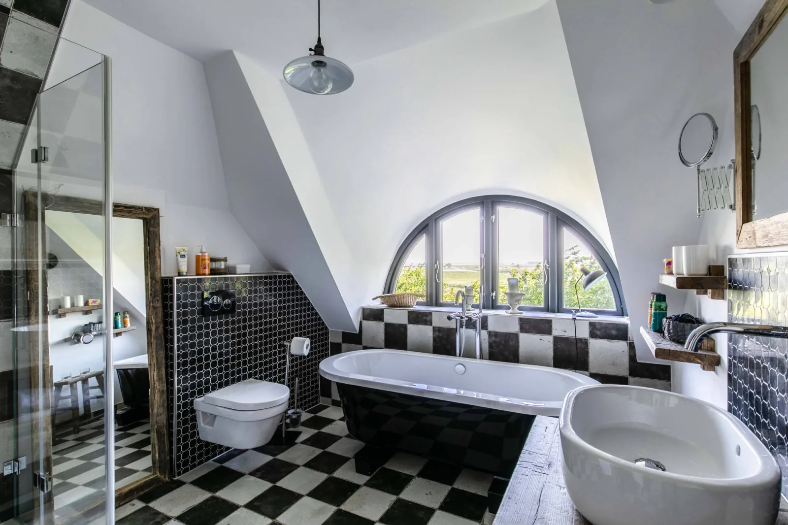 Luxuriöses Ferienhaus Room No. 1