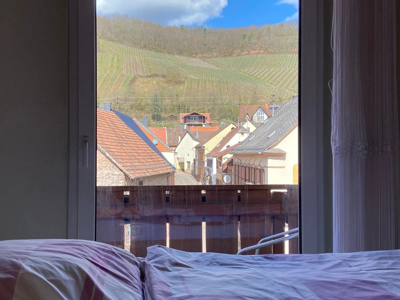 Ferienhaus im schönen Winzerdorf Kirschroth mit Sonnenterrasse und Wintergarten.