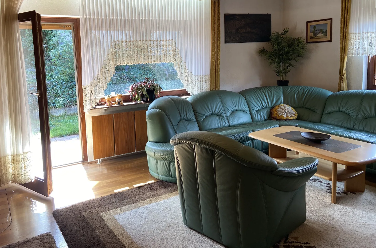 Ferienhaus im schönen Winzerdorf Kirschroth mit Sonnenterrasse und Wintergarten.