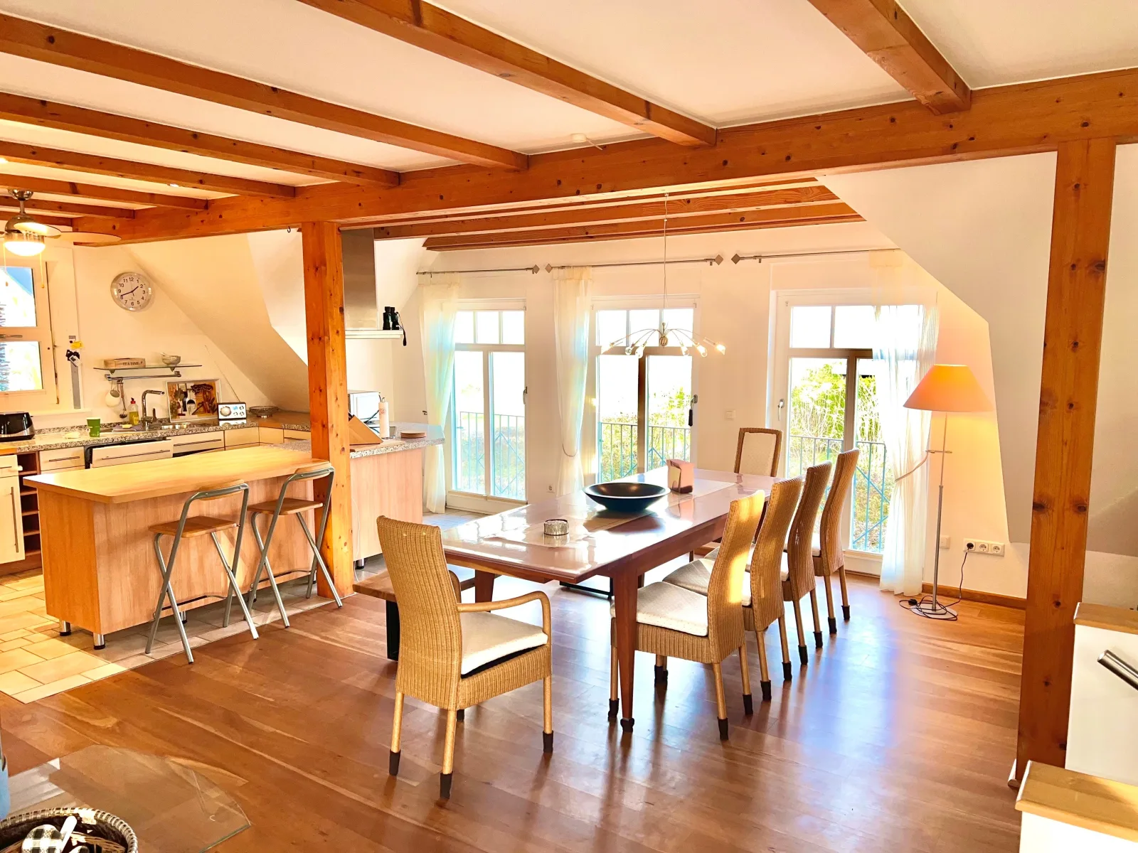 Familienferienhaus Rügenbrise - Gemeinsames Urlauben mit Steg und Boot auf Rügen - alles inklusive und 5 Bäder