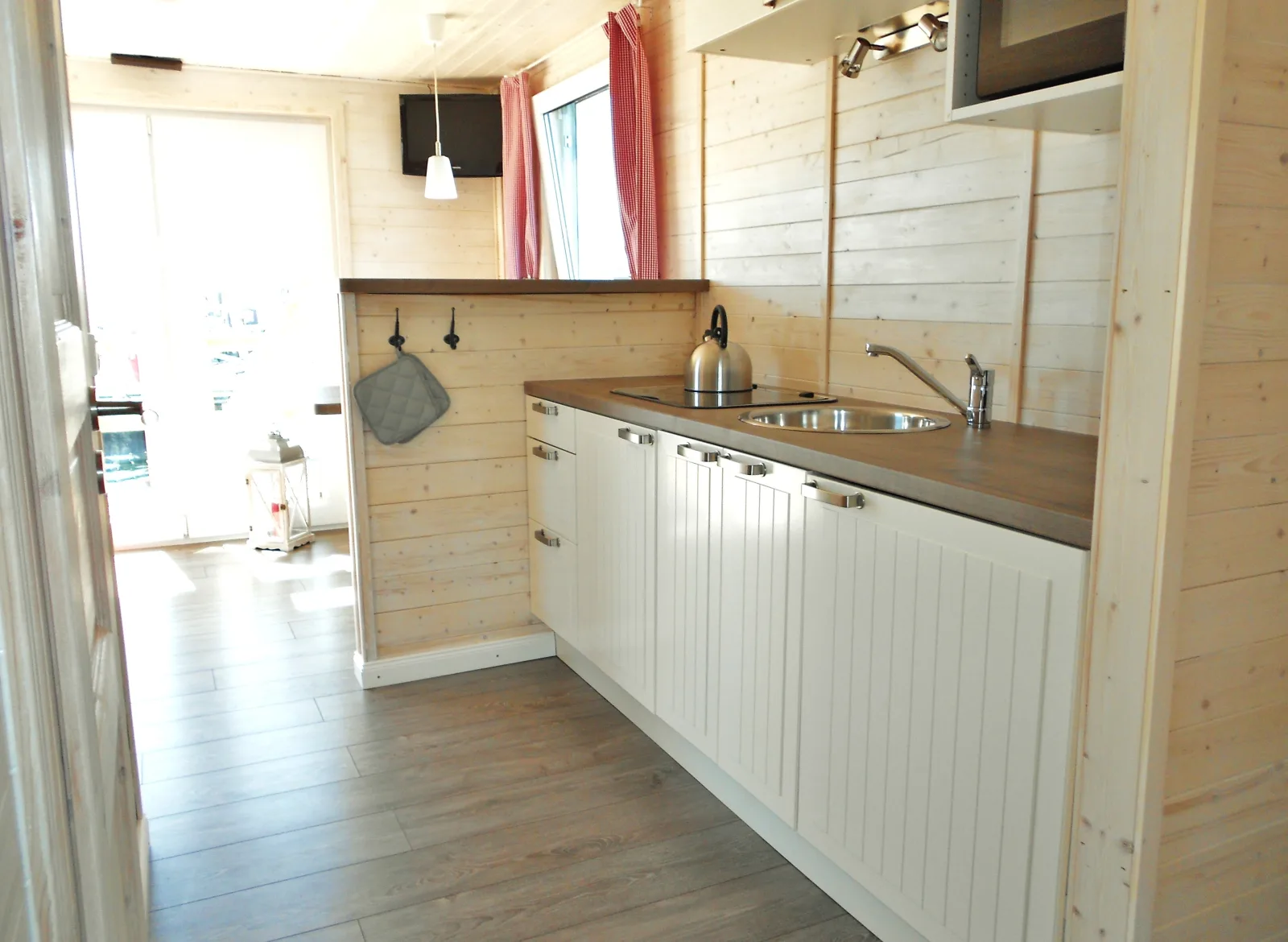 Hausboot Emma mit toller Dachterrasse in Neustadt i.H.