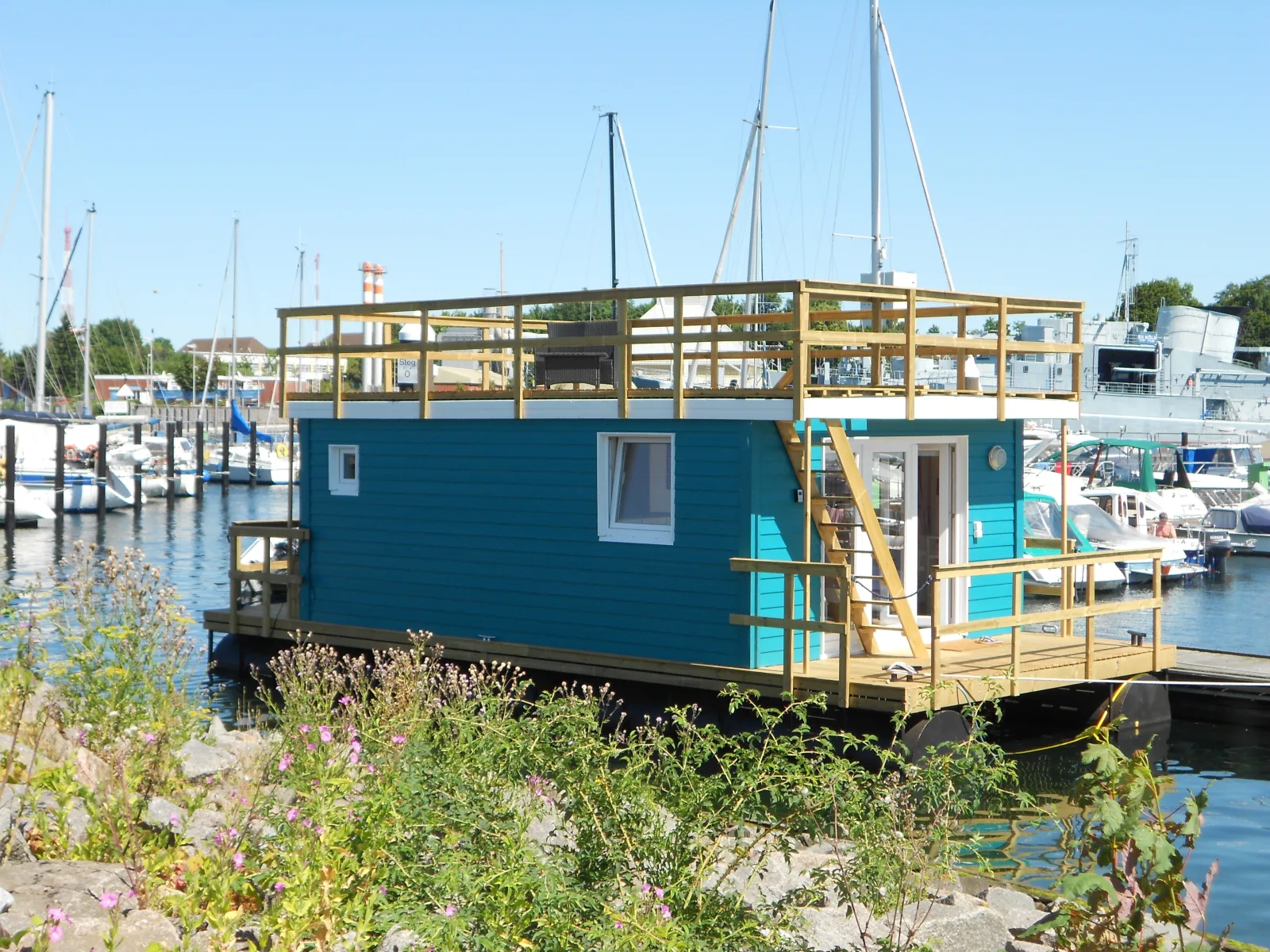 Hausboot Emma mit toller Dachterrasse in Neustadt i.H.