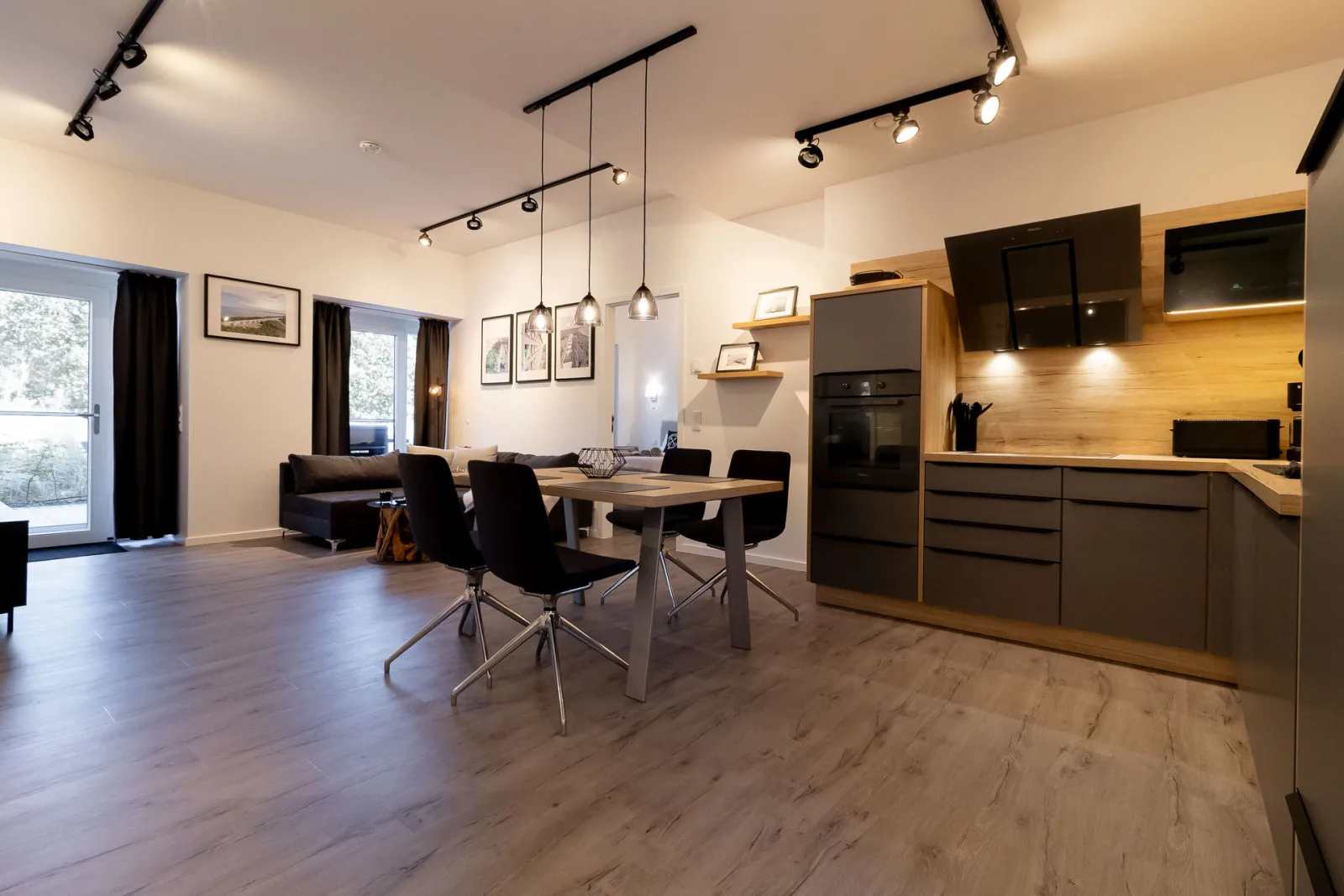 Loris Studio