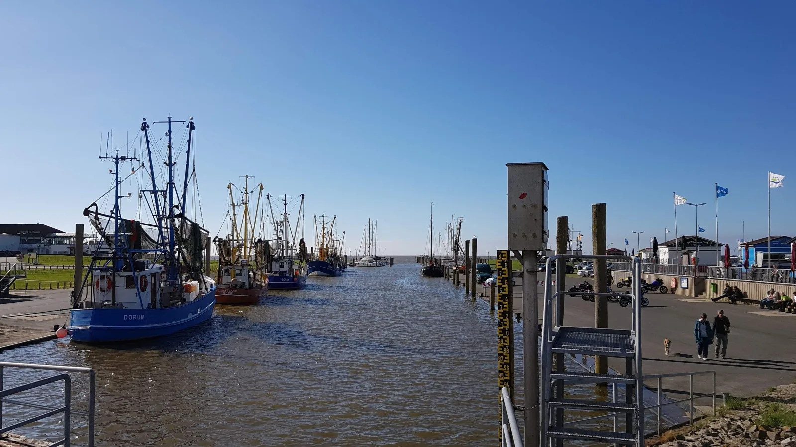 Nordsee | Ferienwohnung | Dorum-Neufeld | Haus Sonnenstrahl | Hund | Terrasse | Parkplatz