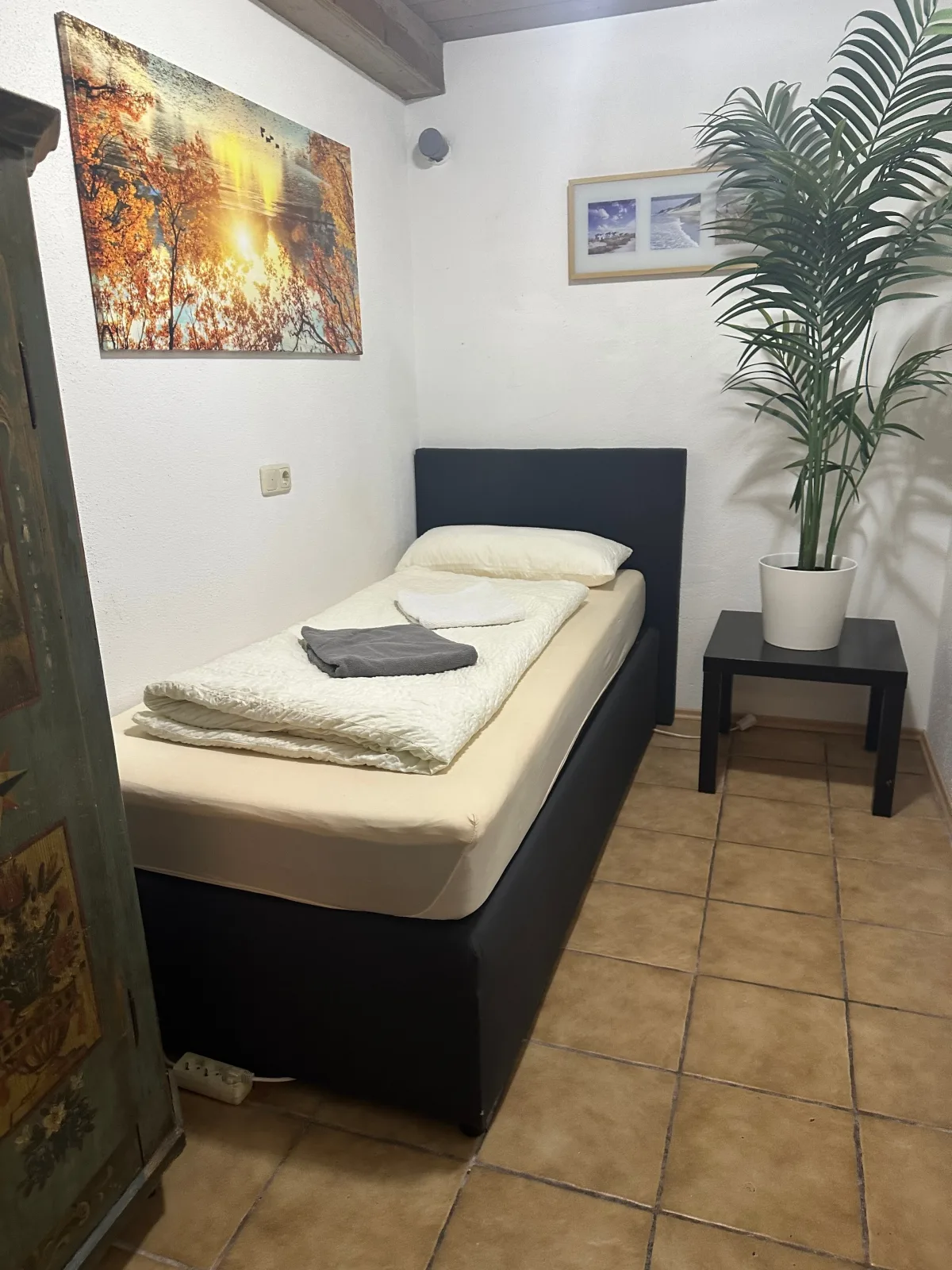 7 Zimmer Residenz vor den Toren Münchens/Stilvoller Komfort für Gruppen bis 19 Personen (EG)