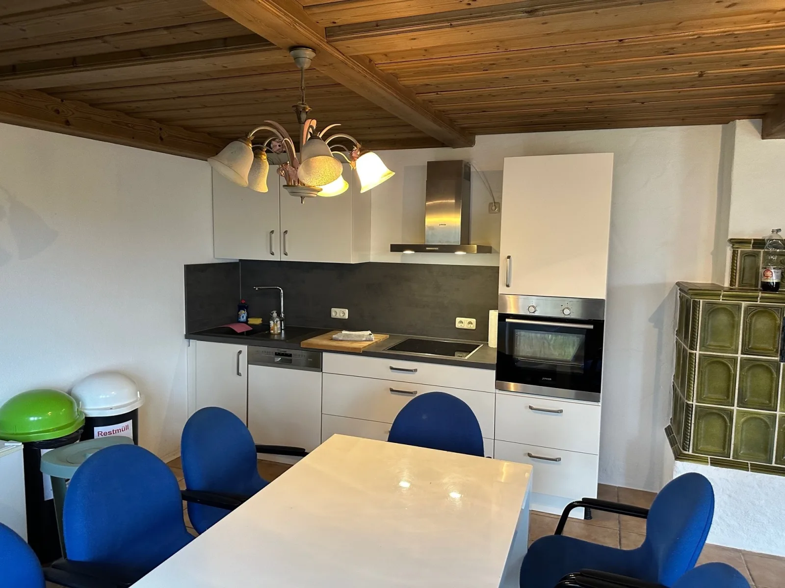 7 Zimmer Residenz vor den Toren Münchens/Stilvoller Komfort für Gruppen bis 19 Personen (EG)