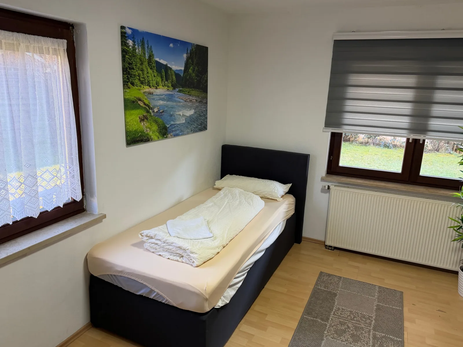 7 Zimmer Residenz vor den Toren Münchens/Stilvoller Komfort für Gruppen bis 19 Personen (EG)