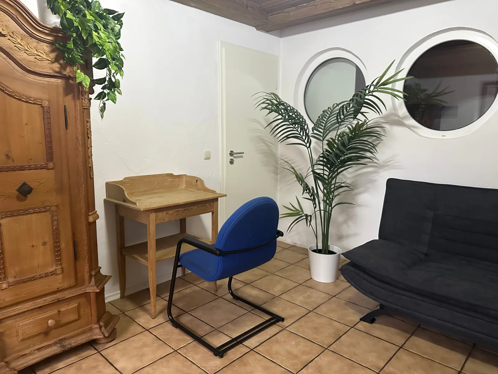 7 Zimmer Residenz vor den Toren Münchens/Stilvoller Komfort für Gruppen bis 19 Personen (EG)