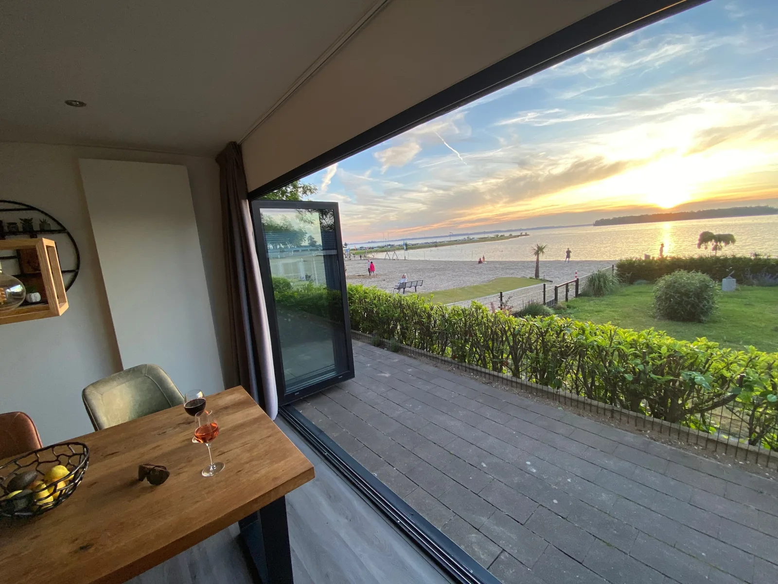 BEACH VILLA
