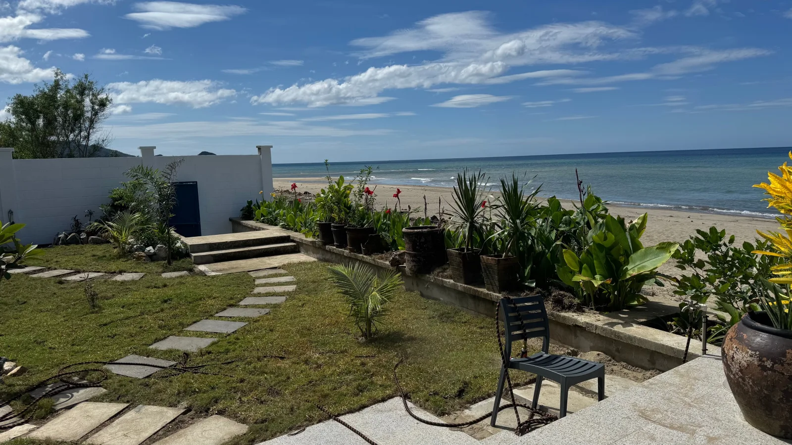 Buddy's Beach House Studio 2