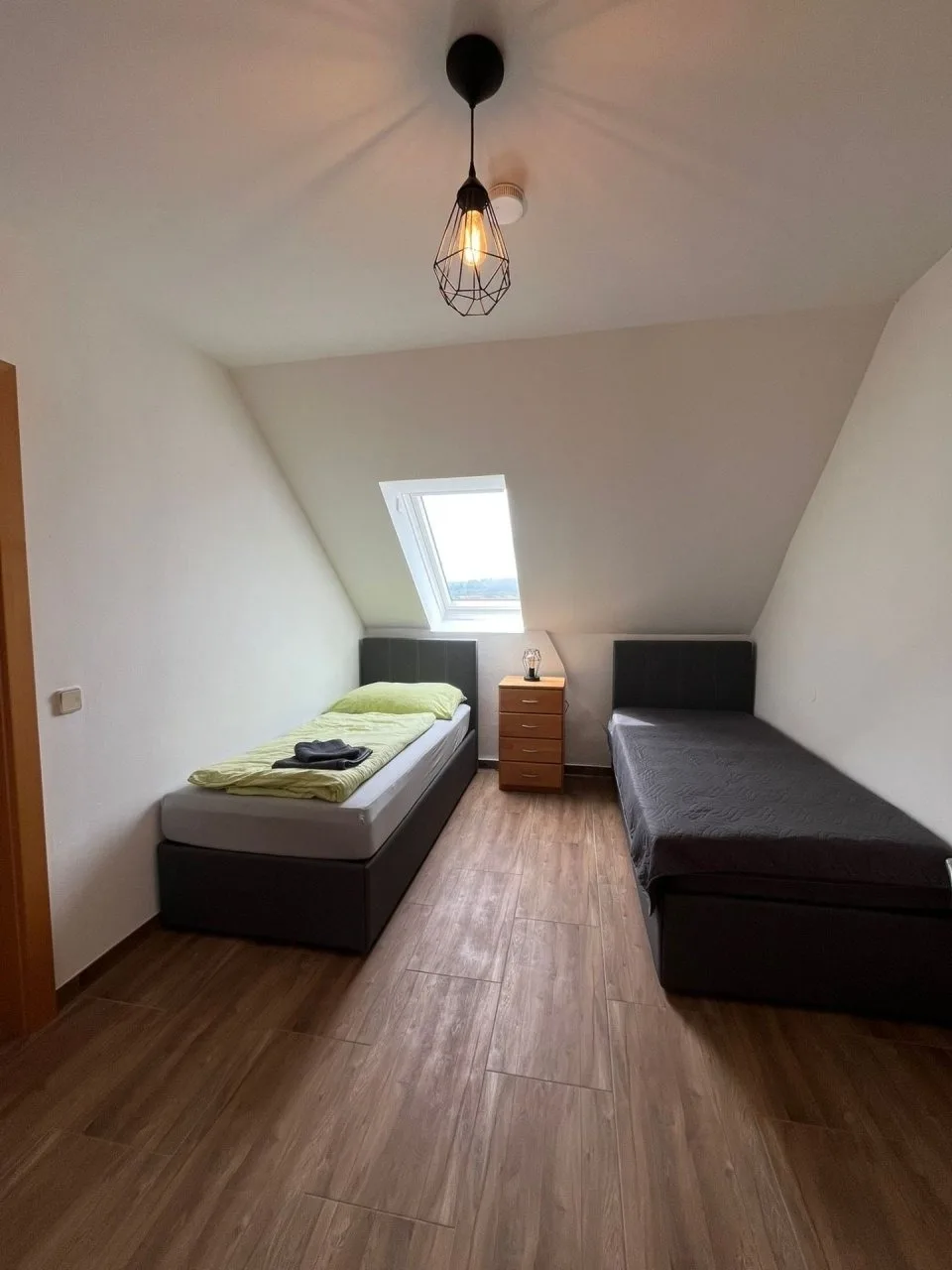 3100: Apartment RATZERSDORFER SEEN / Top 9