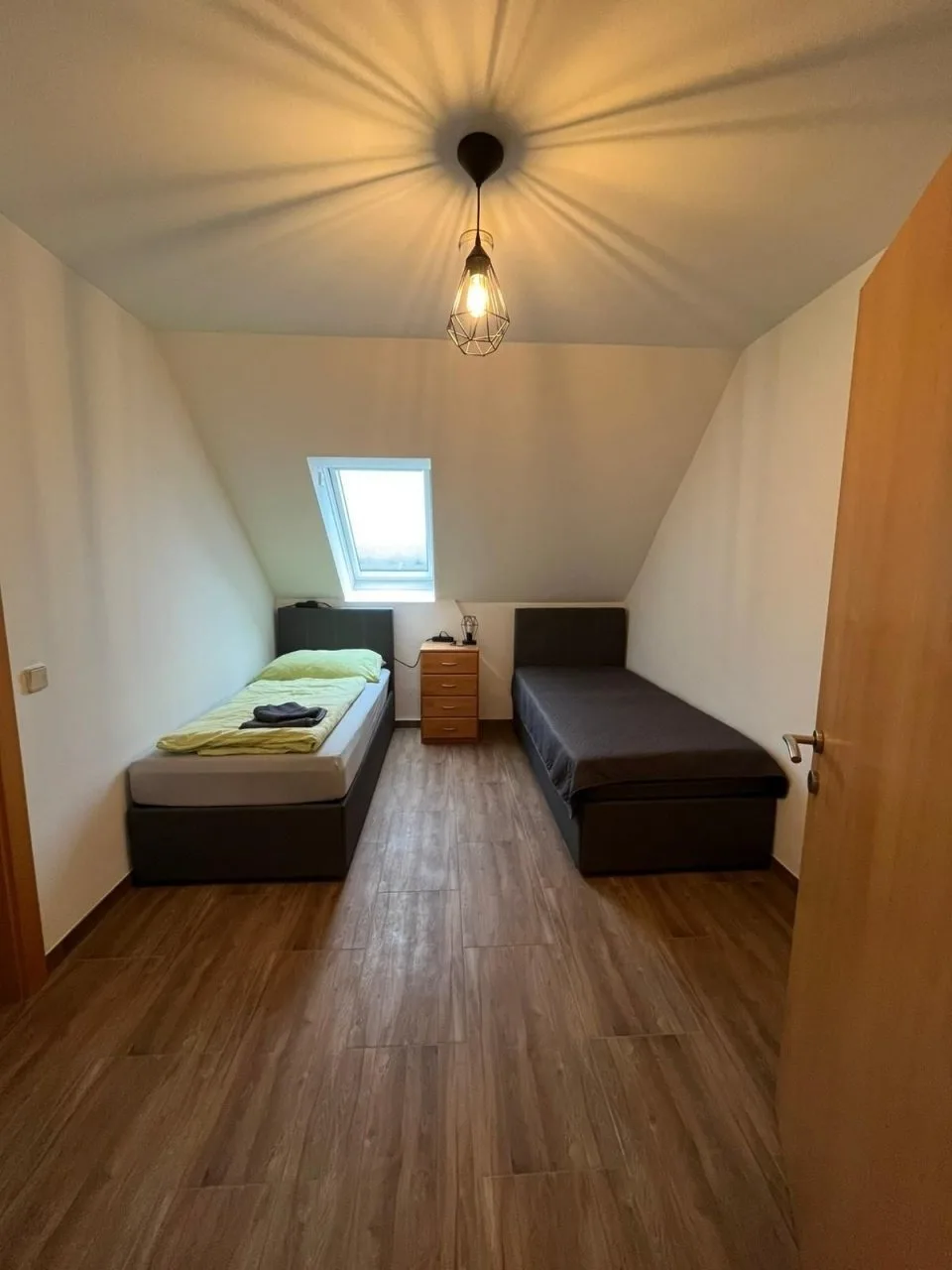 3100: Apartment RATZERSDORFER SEEN / Top 9