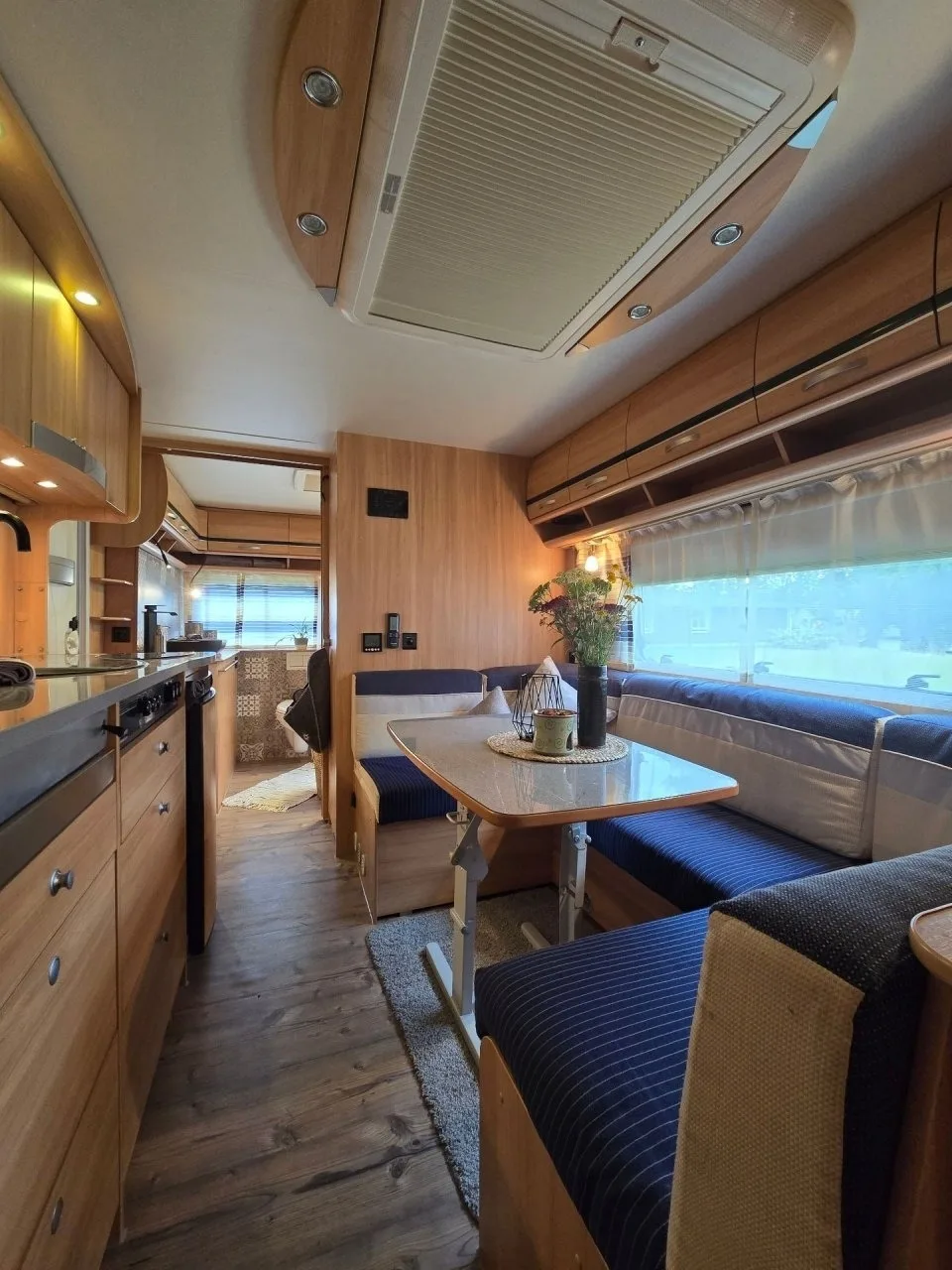 Rosenzauber Caravan