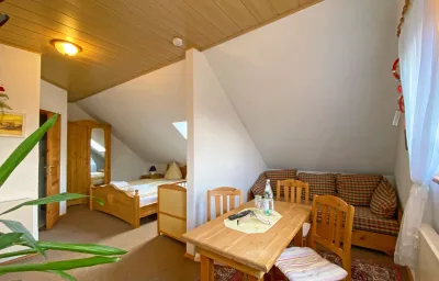 Doppelzimmer Julius mit Kinderbett