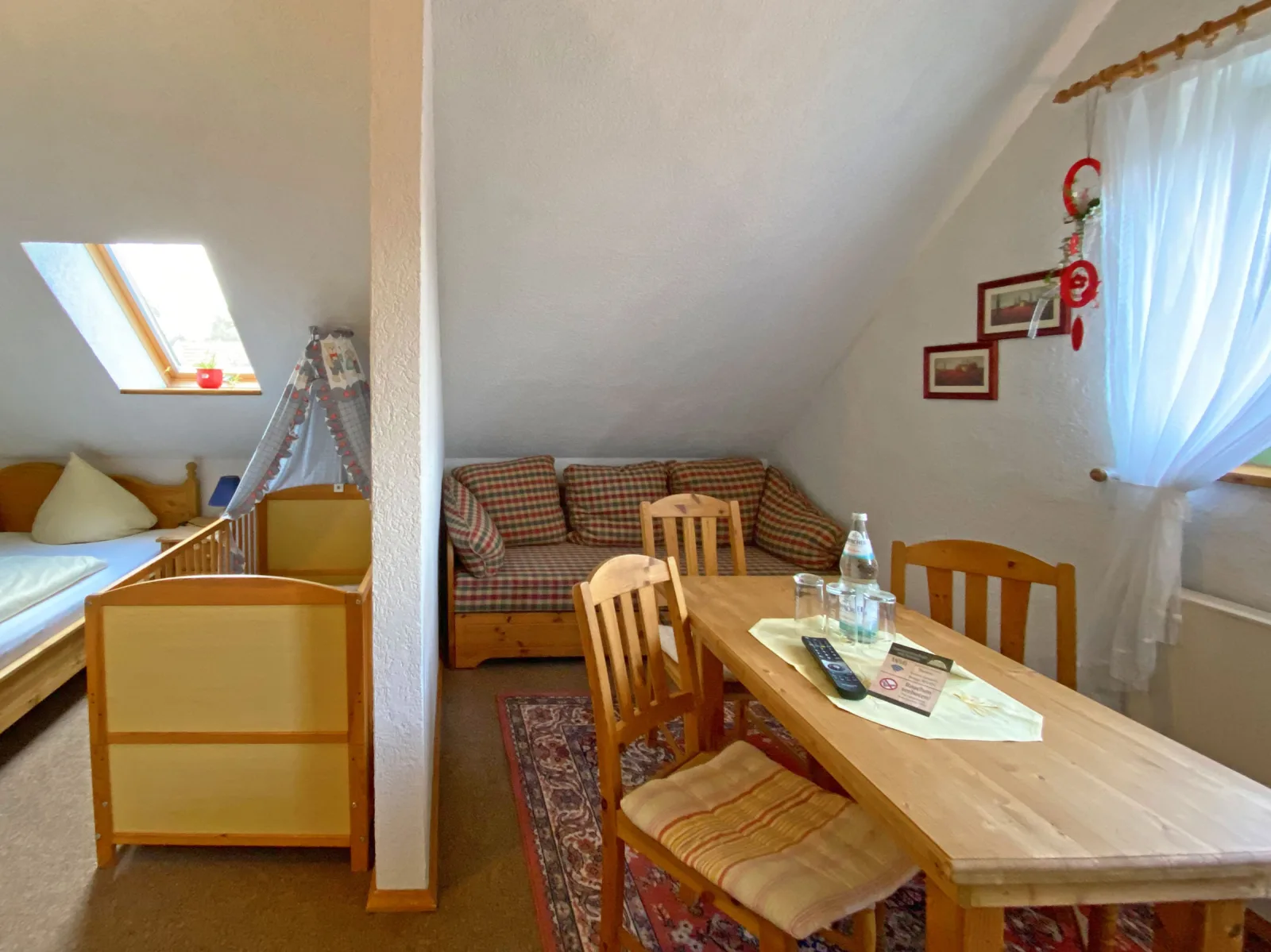Doppelzimmer Julius mit Kinderbett