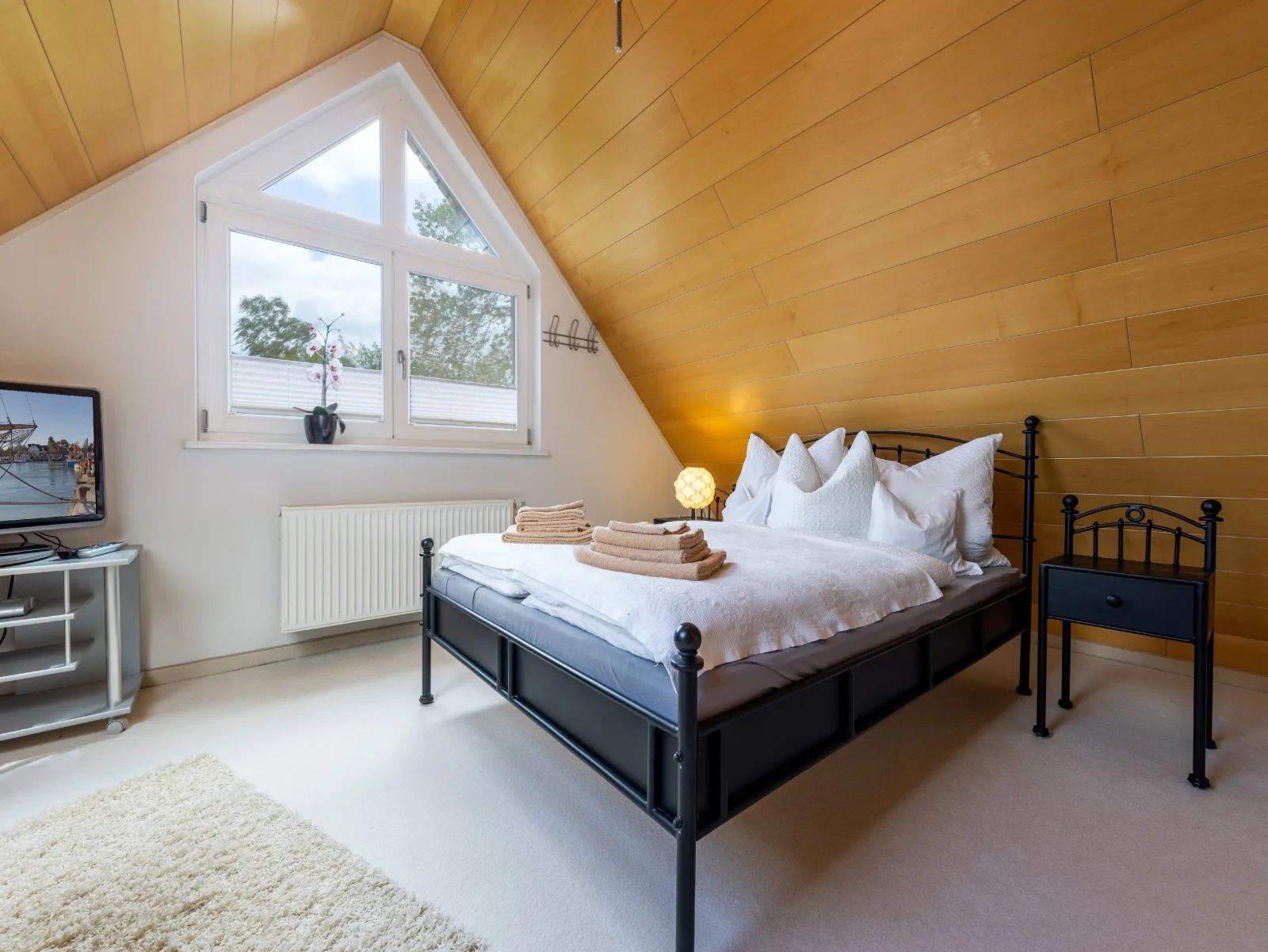 Ferienwohnung - Rügenbrise mit Seeblick mit 3 Bädern, Steg und Paddelboot - alle inklusive