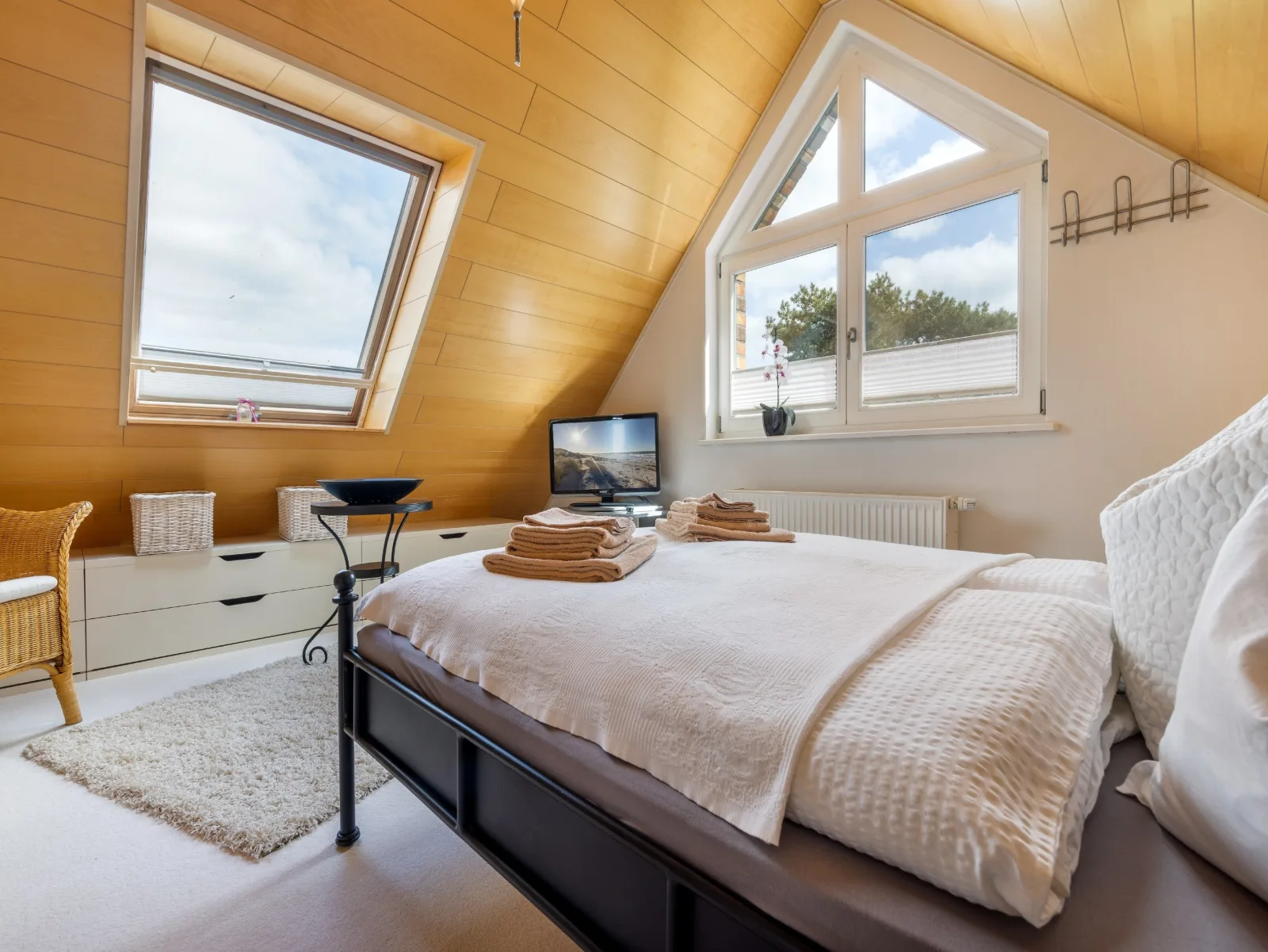 Ferienwohnung - Rügenbrise mit Seeblick mit 3 Bädern, Steg und Paddelboot - alle inklusive