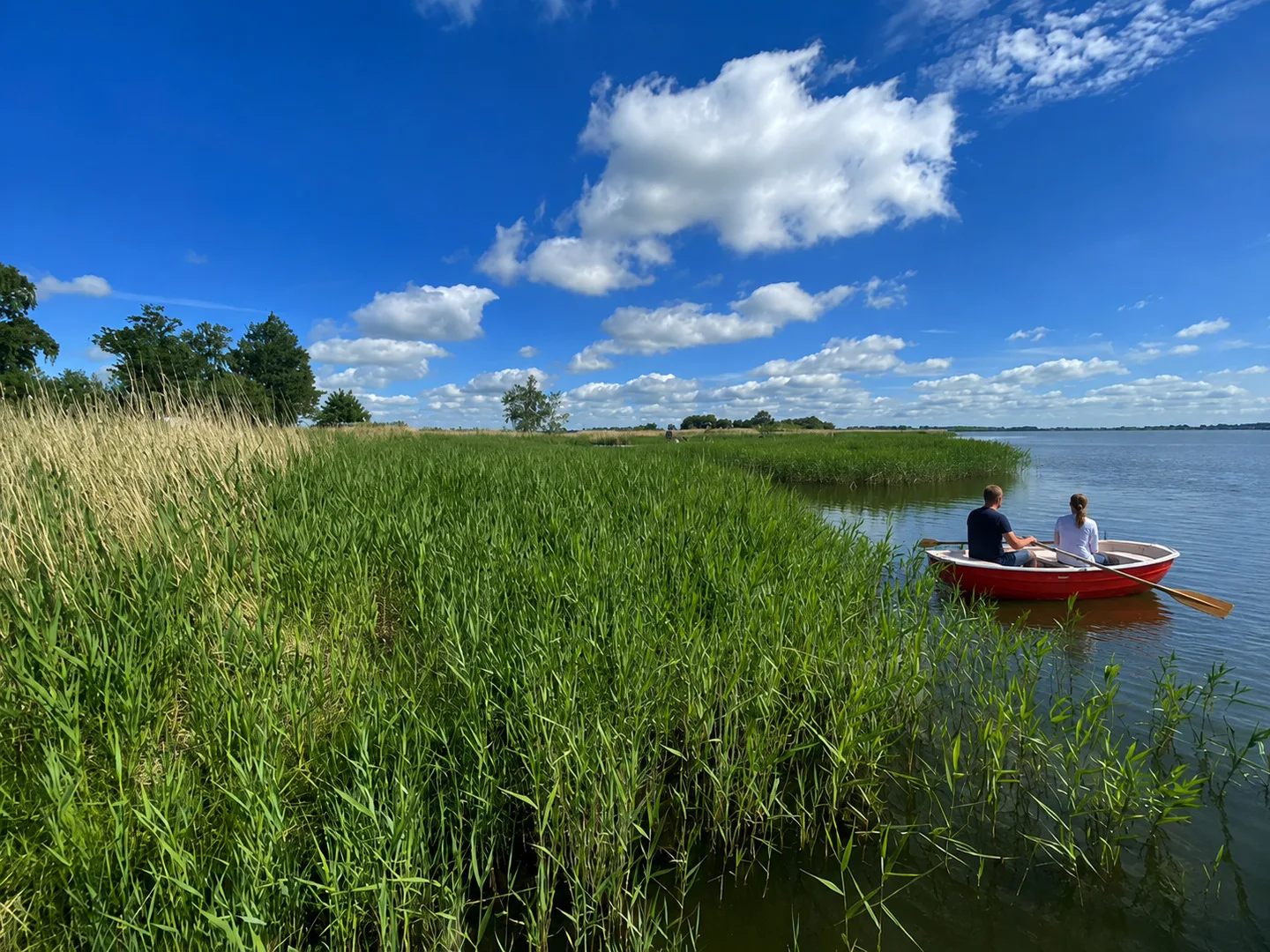 Ferienwohnung - Rügenbrise mit Seeblick mit 3 Bädern, Steg und Paddelboot - alle inklusive
