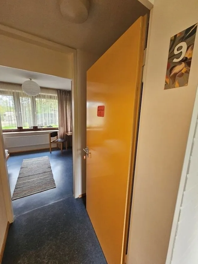 Zimmer 9