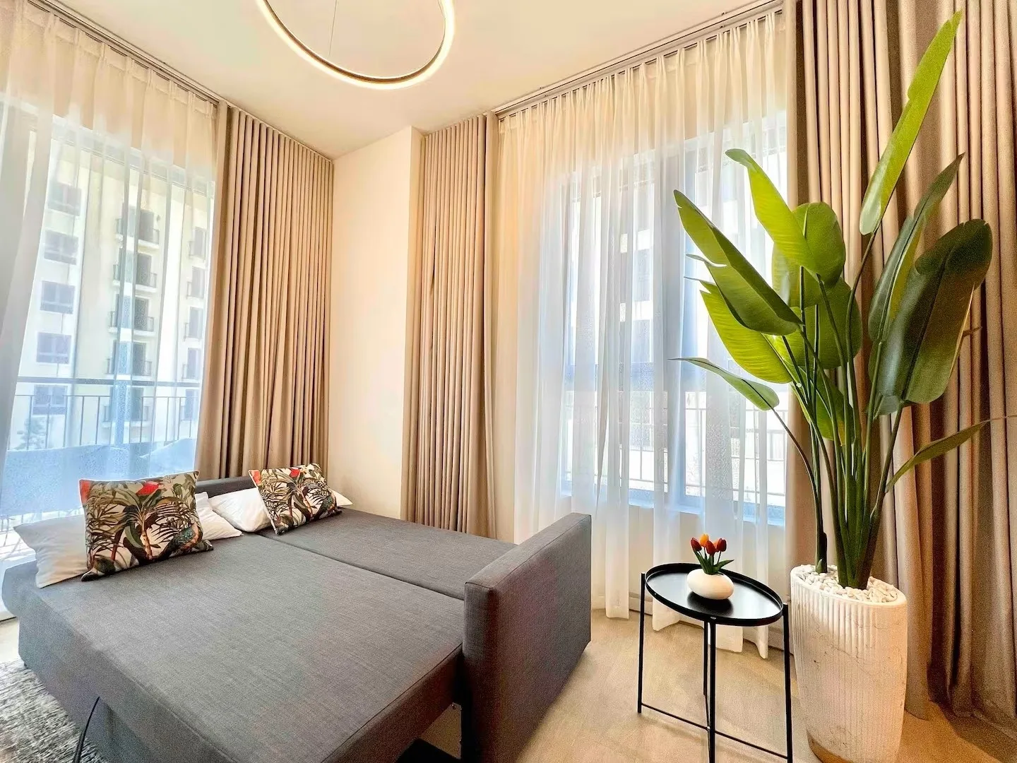 Luxury Apartment Dubai &ndash; Port de La Mer | Strand & Pool