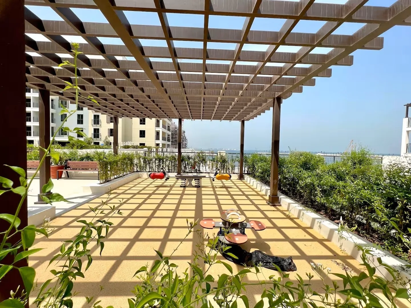 Luxury Apartment Dubai &ndash; Port de La Mer | Strand & Pool