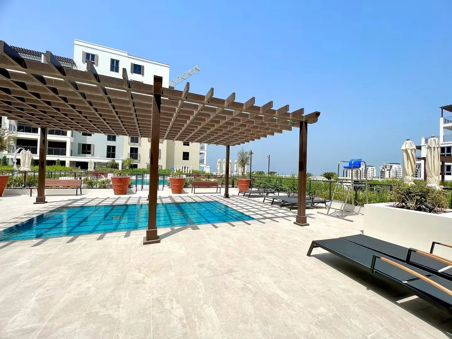 Luxury Apartment Dubai &ndash; Port de La Mer | Strand & Pool