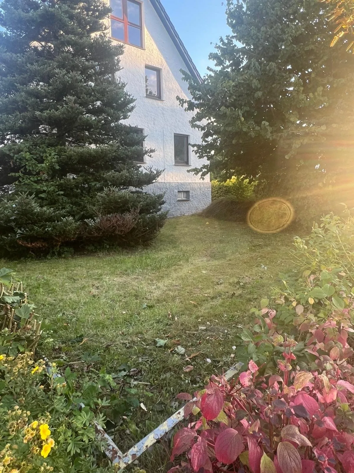 Historisches Bürgermeisterhaus im Sauerland mit Gartenblick