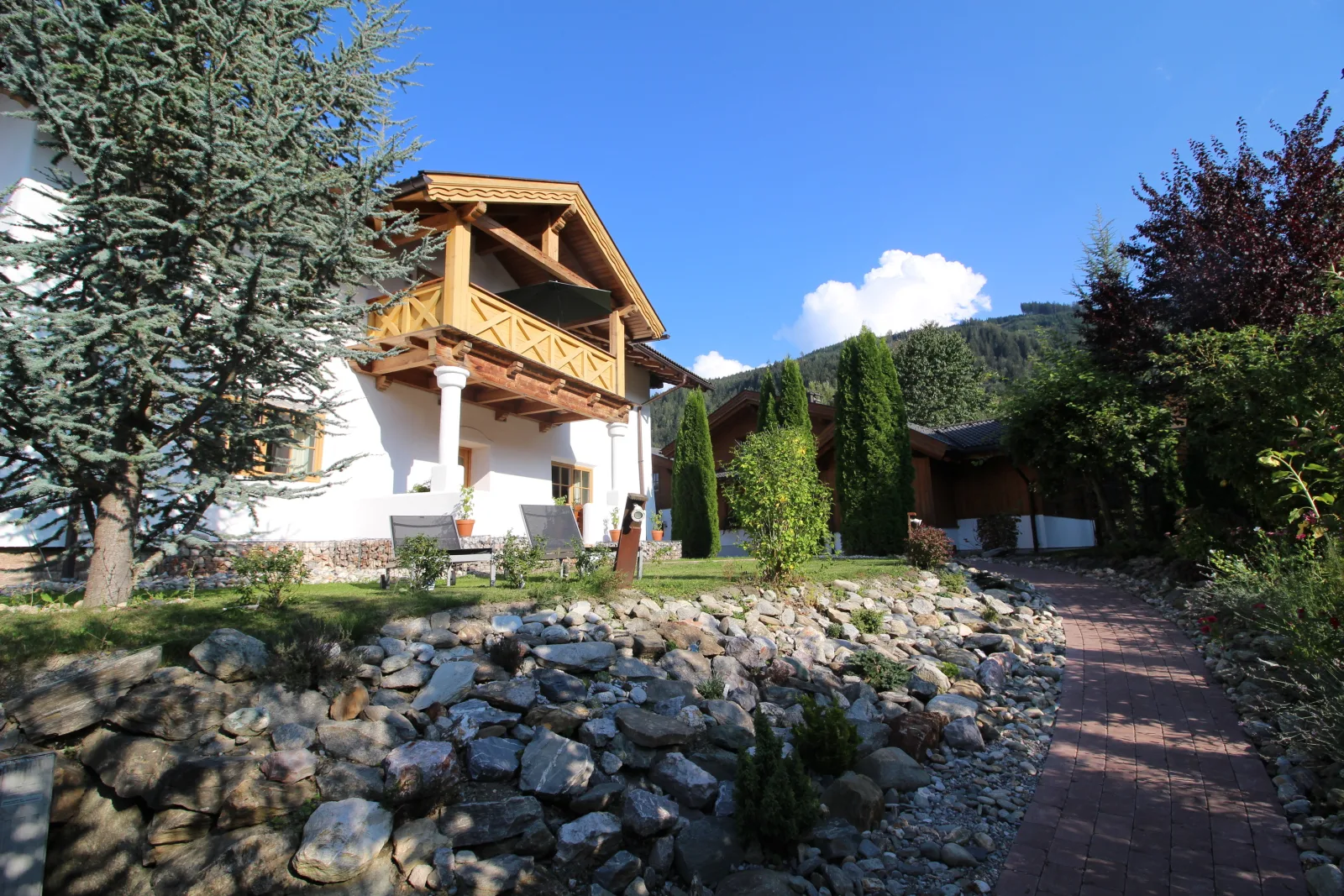 Dorfchalets - Appartement Rosi inkl. Tauern Spa Therme Eintritt & Sommerkarte