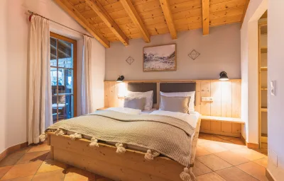 Dorfchalets - Chalet Berta inkl. Tauern Spa Therme Eintritt & Sommerkarte