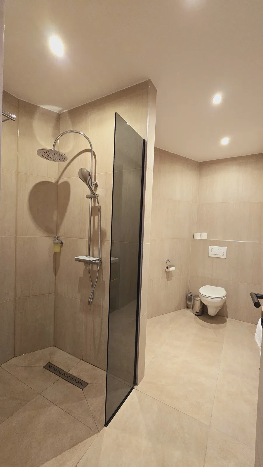Elegance  Lux Living 212