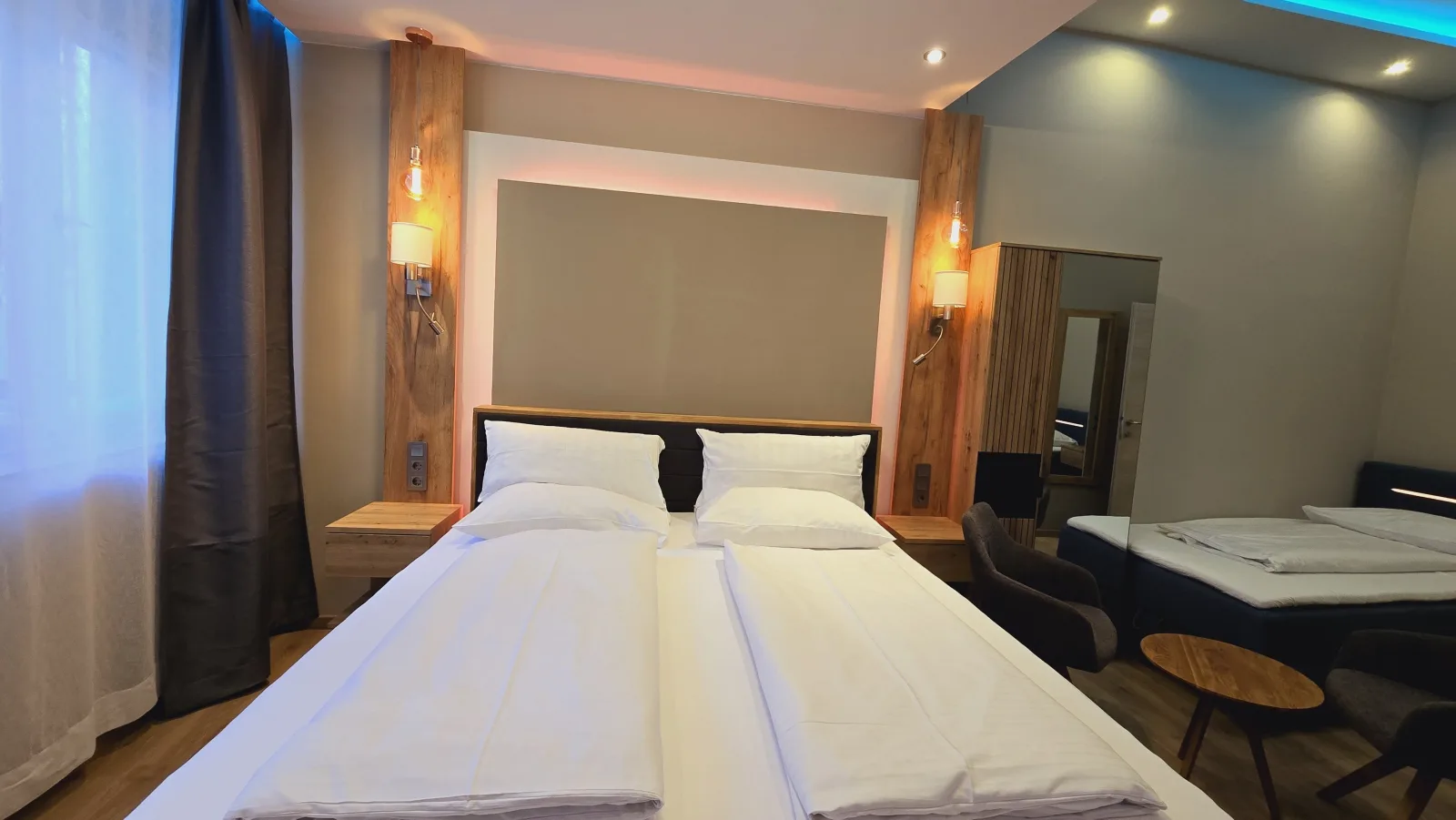 Elegance  Lux Living 212