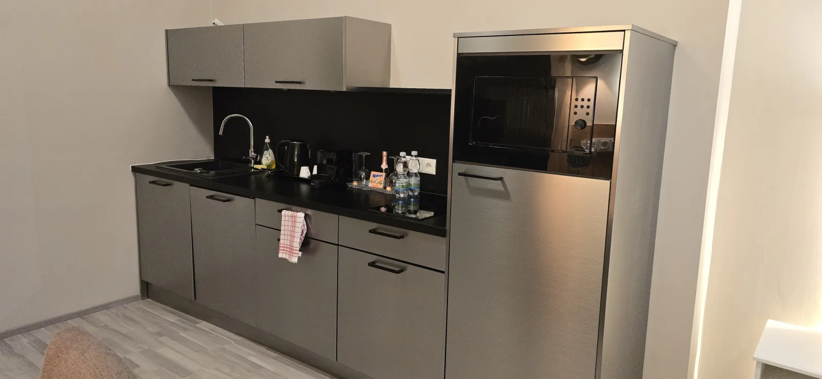 Elegance Lux Living 207