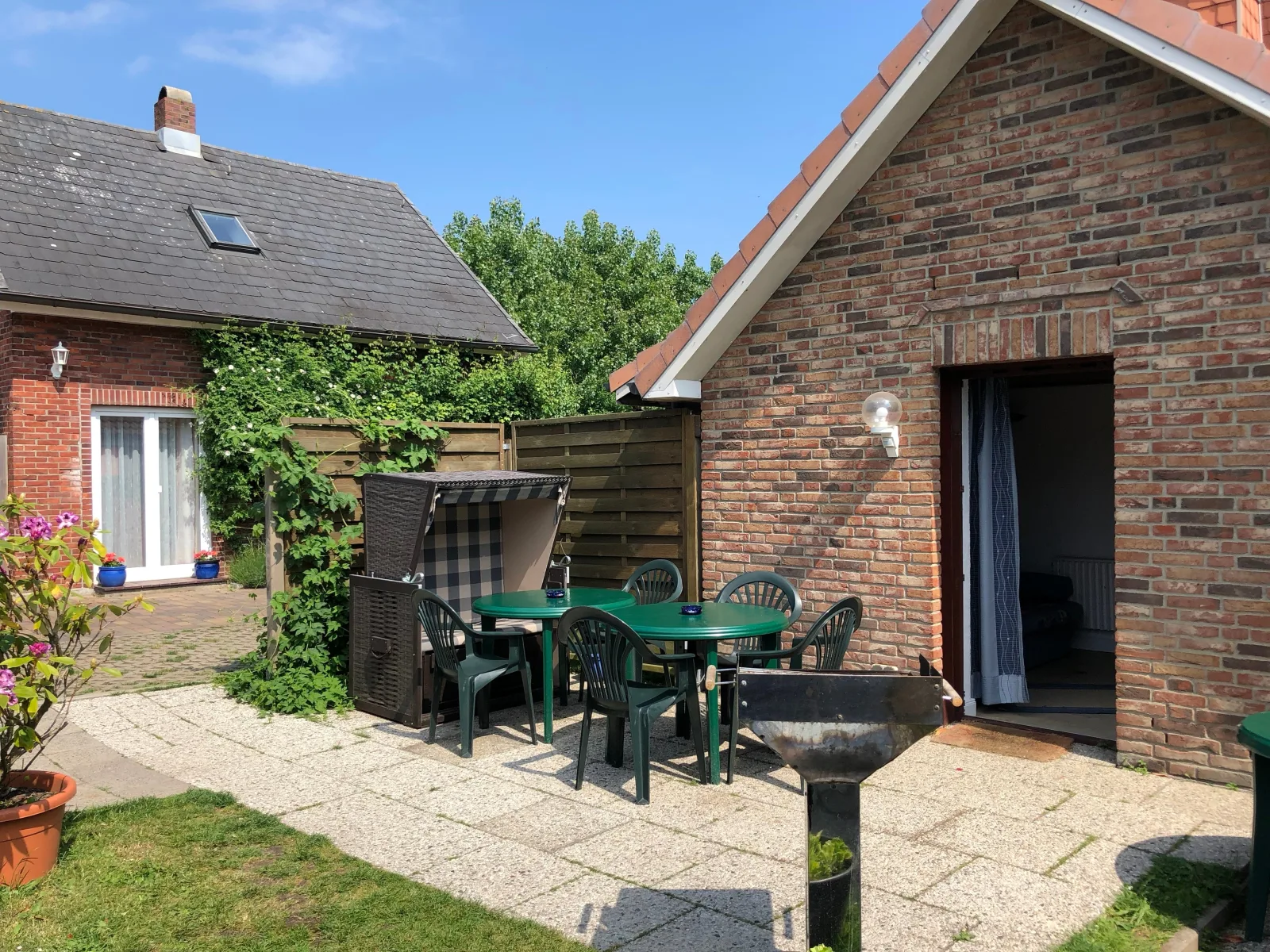 Monteur-/ Ferienwohnung EG links
