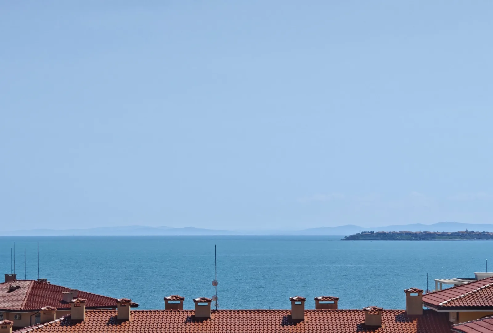 neues Apartment mit Meerblick und Balkon