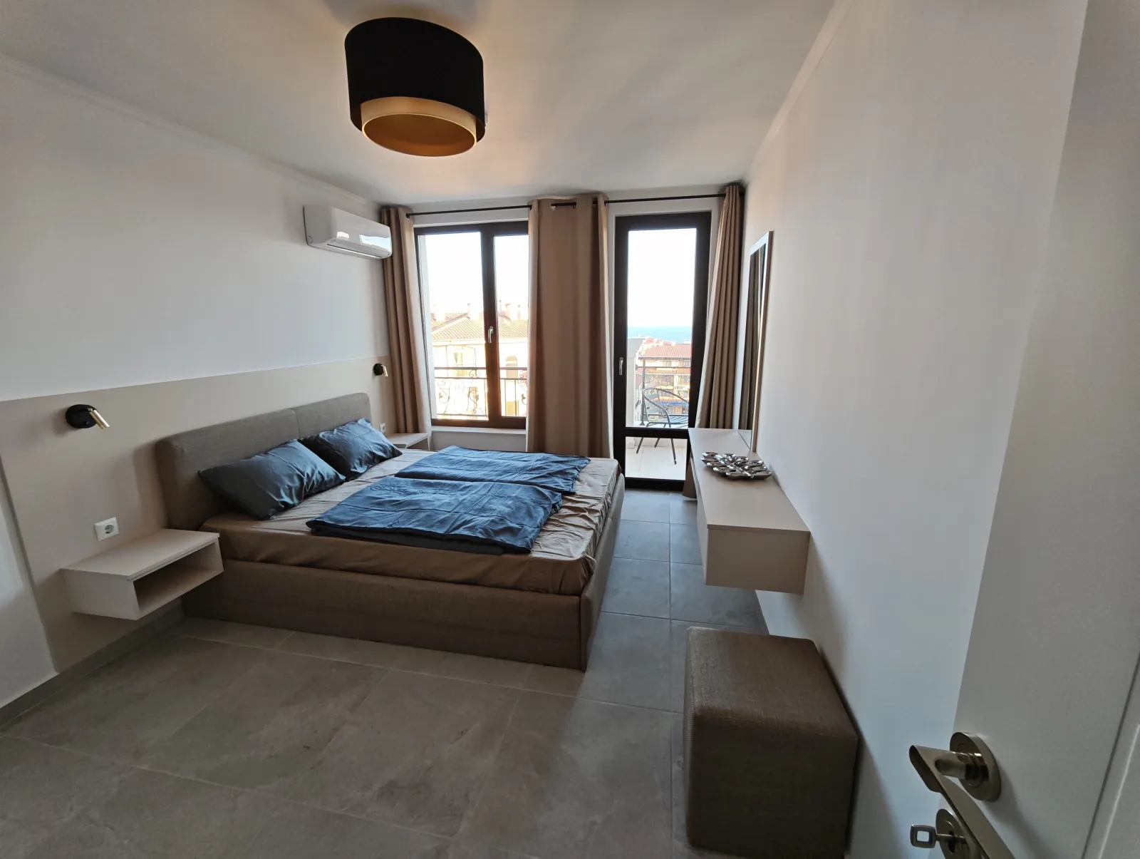neues Apartment mit Meerblick und Balkon