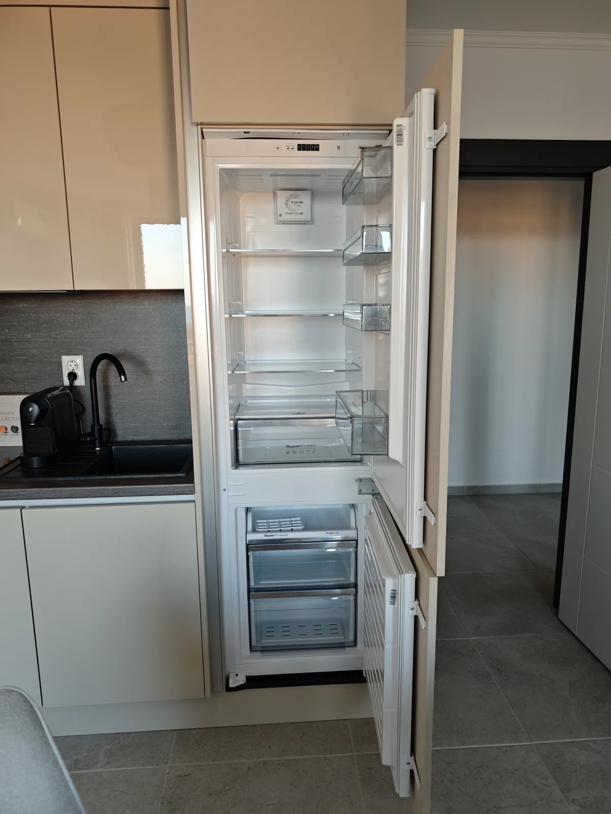 neues Apartment mit Meerblick und Balkon
