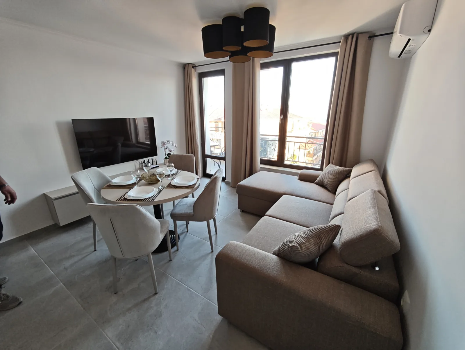 neues Apartment mit Meerblick und Balkon