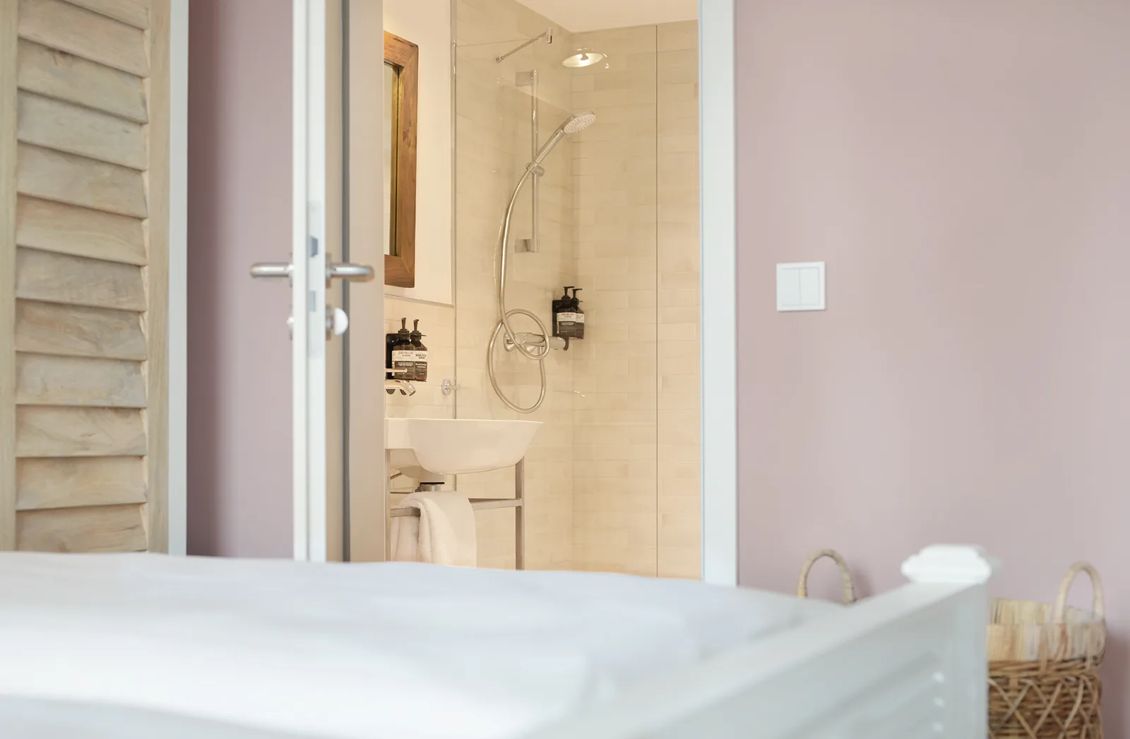 Comfort One Bedroom