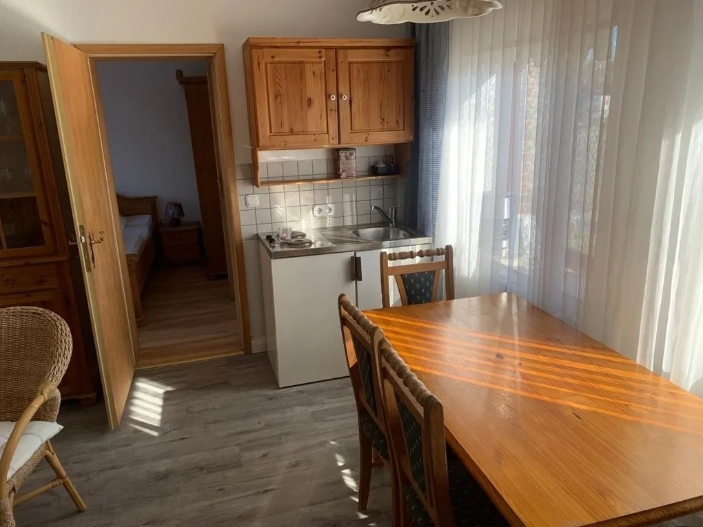 Monteur-/ Ferienwohnung EG rechts