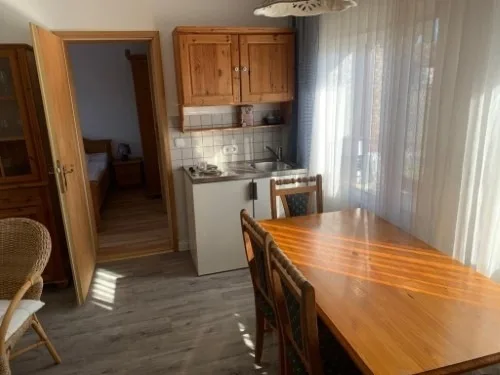 Monteur-/ Ferienwohnung EG rechts