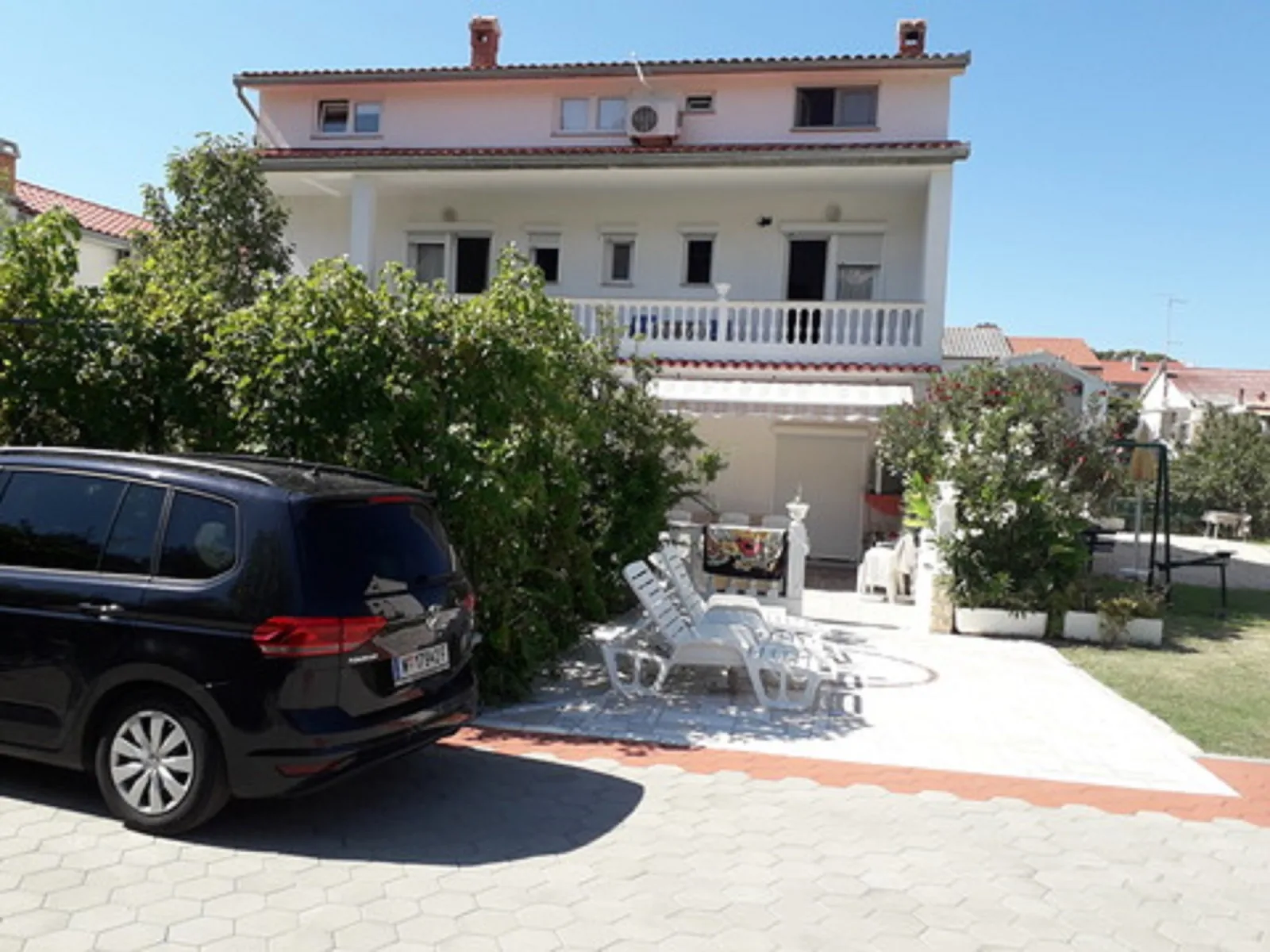 Mile Ferienhaus excellent location close to Rab
