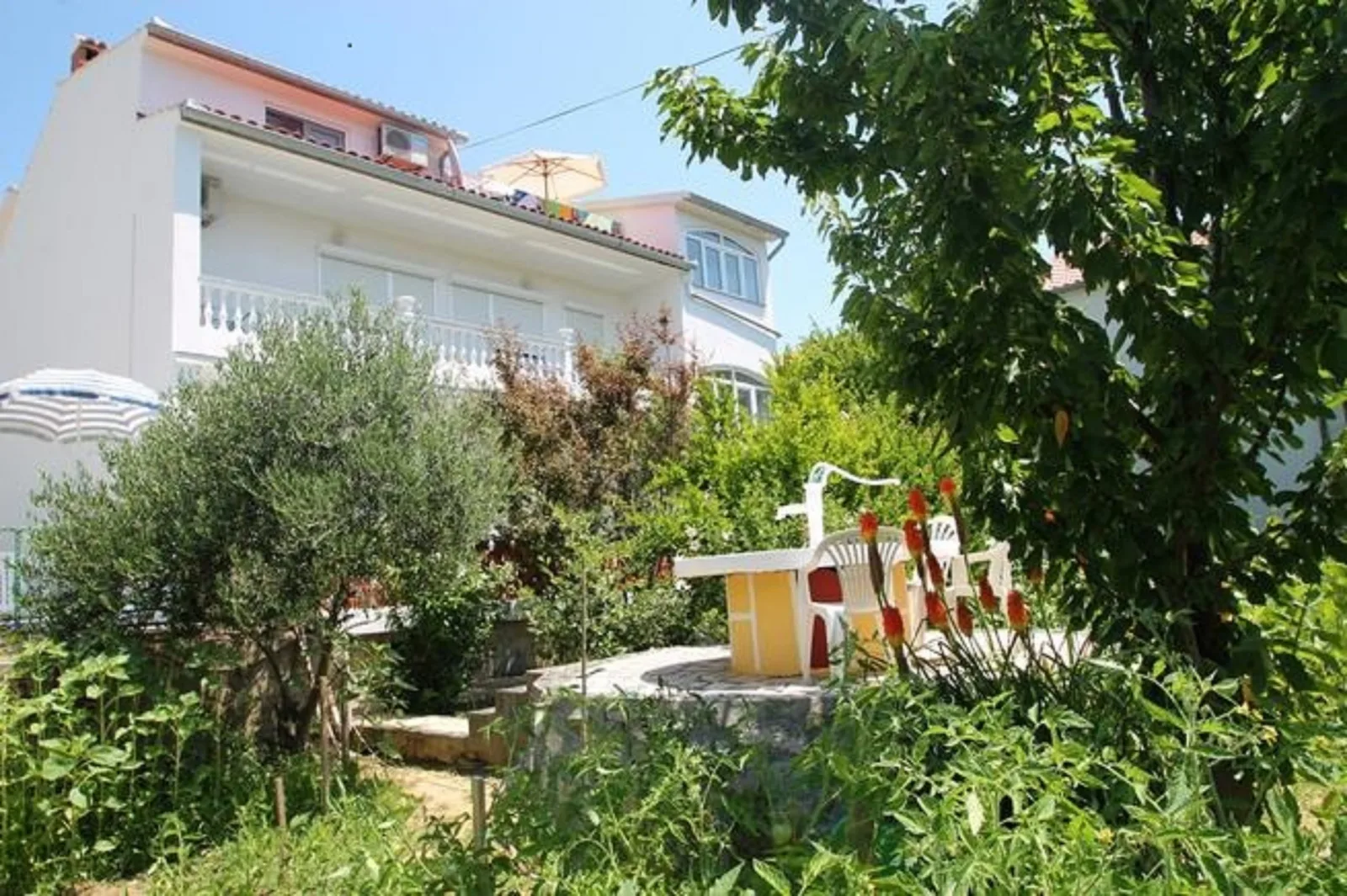 Mile Ferienhaus excellent location close to Rab