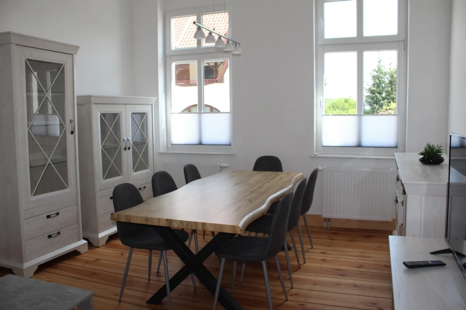 Alt-Berliner Schwanenhof Ferienwohnung EG links